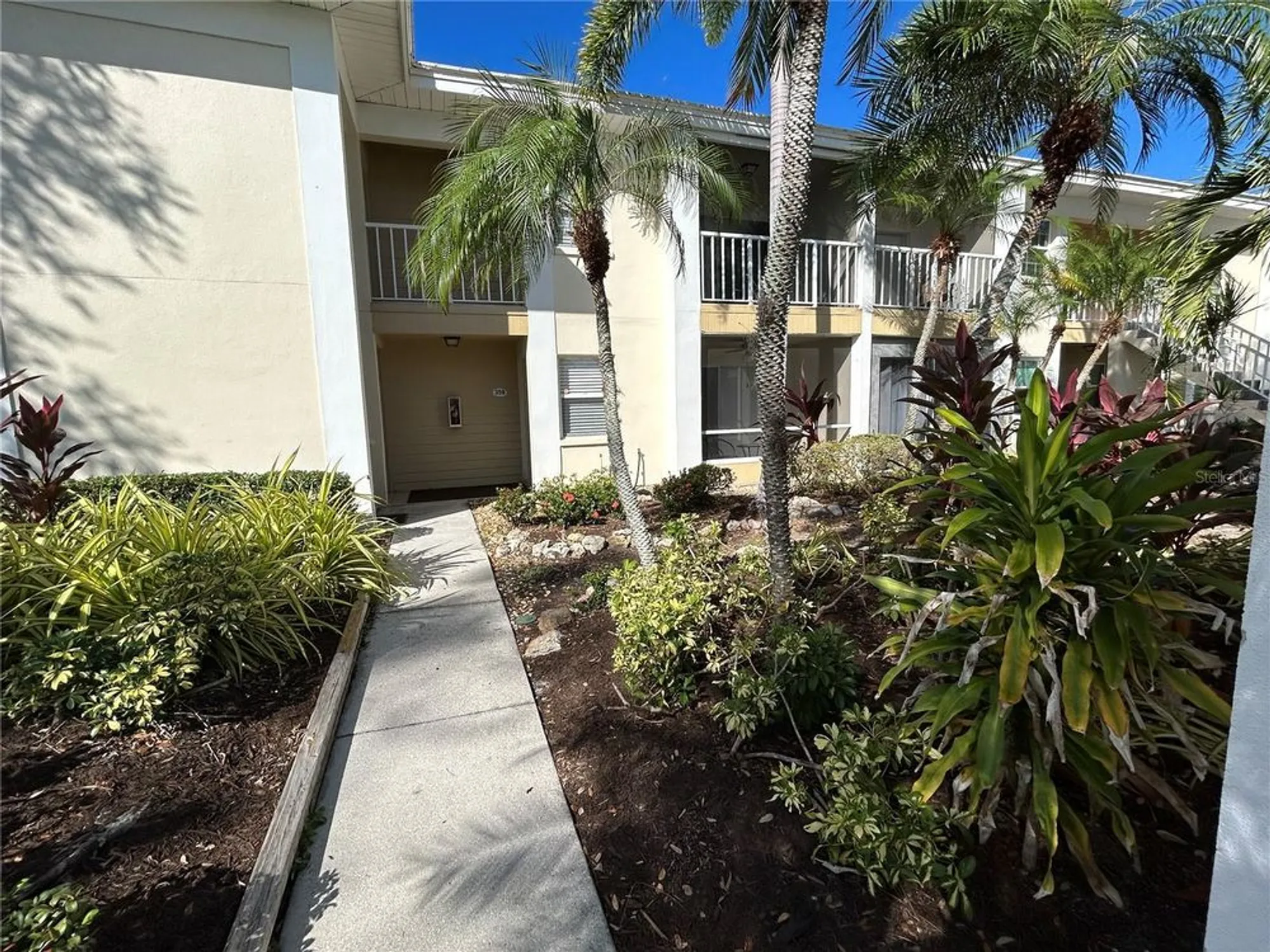 Property Slideshow image 64 of 76 | 425 cerromar ter 359, Venice, FL, 34293