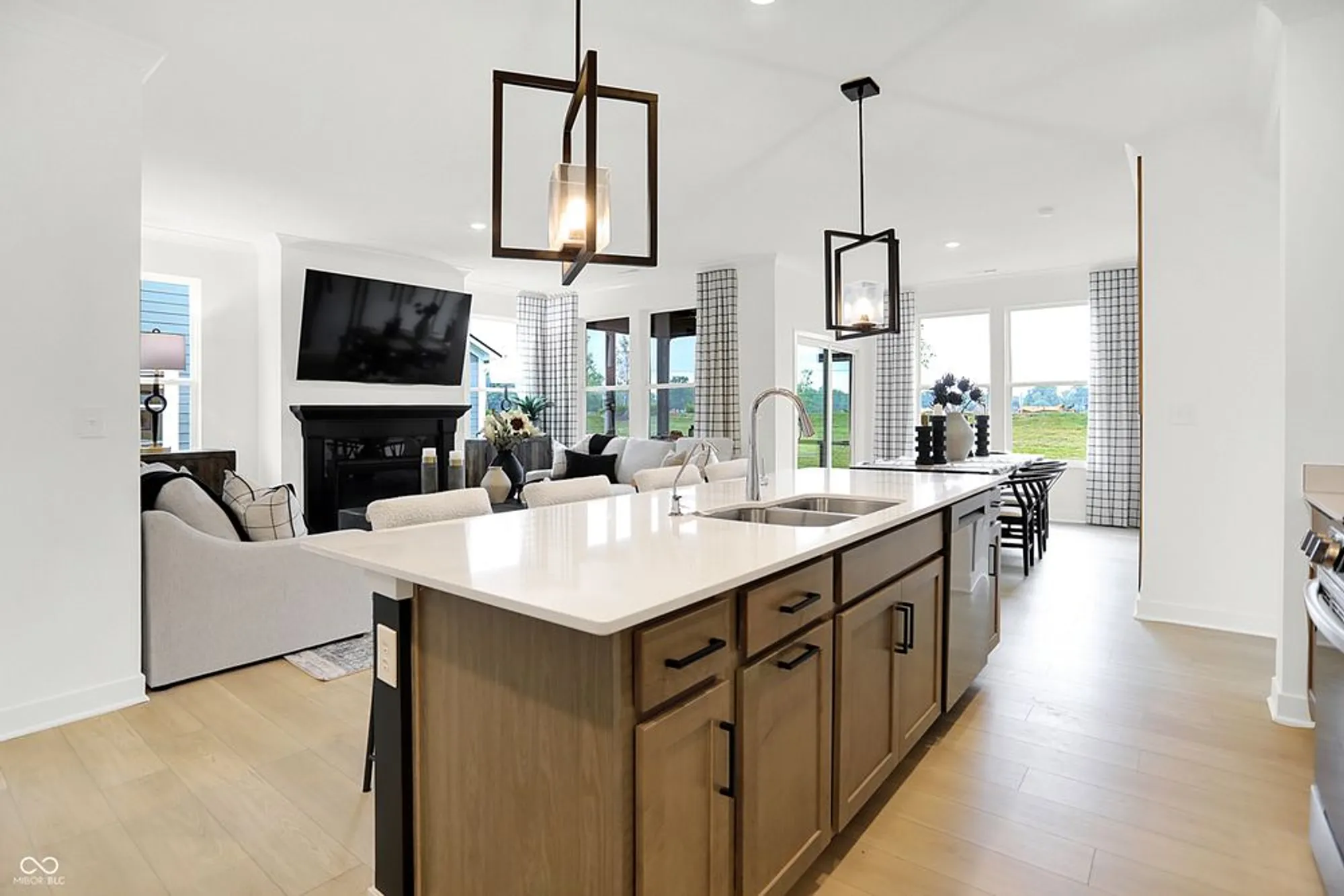 Property Slideshow image 11 of 31 | 5339 nettleton way, Avon, IN, 46123