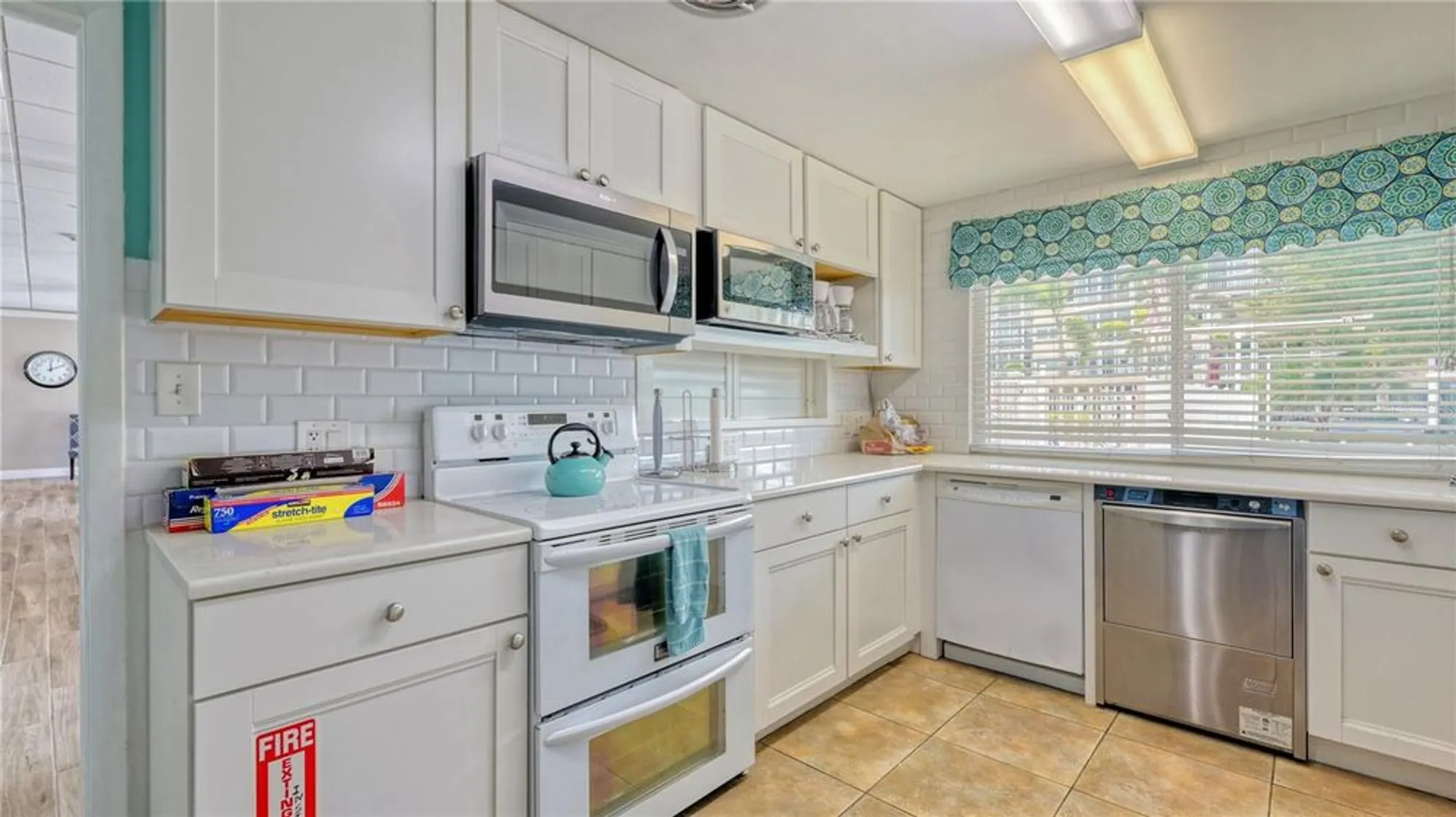 Property Slideshow image 55 of 62 | 1250 n portofino dr apt 208, Sarasota, FL, 34242
