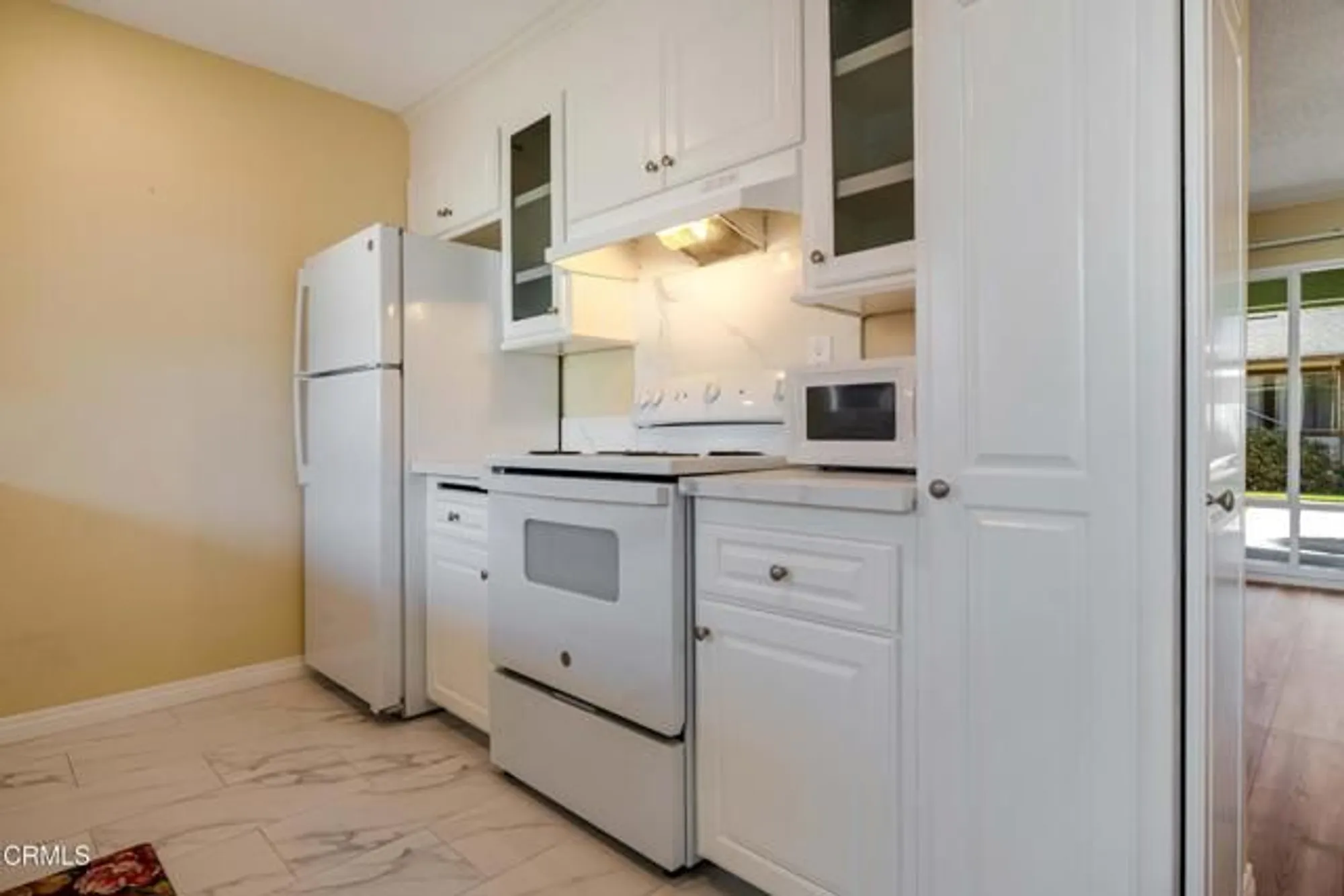 Property Slideshow image 10 of 27 | 169 w alta grn, Port Hueneme, CA, 93041