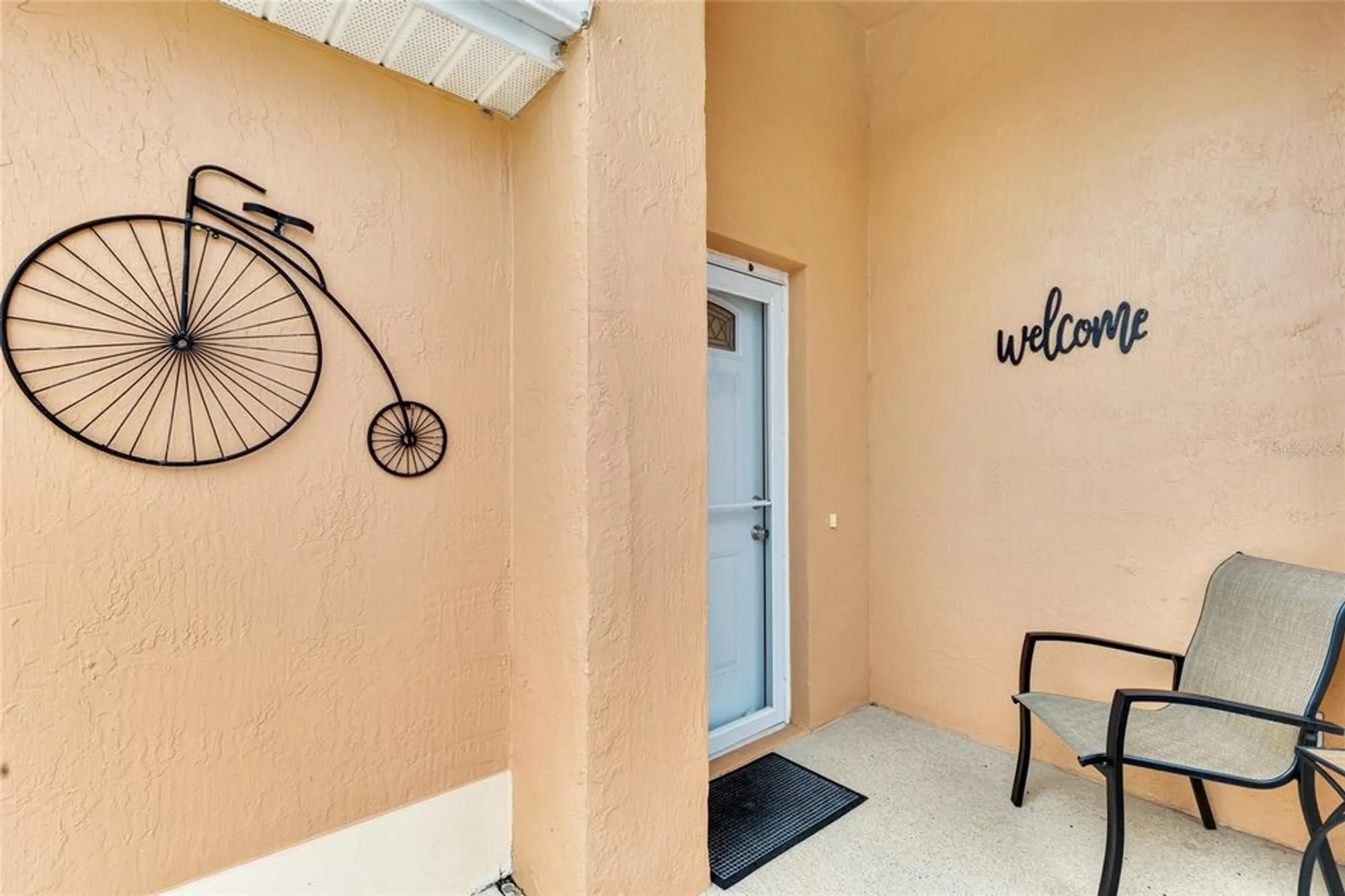 Property Slideshow image 3 of 45 | 916 medira dr, Lady Lake, FL, 32159