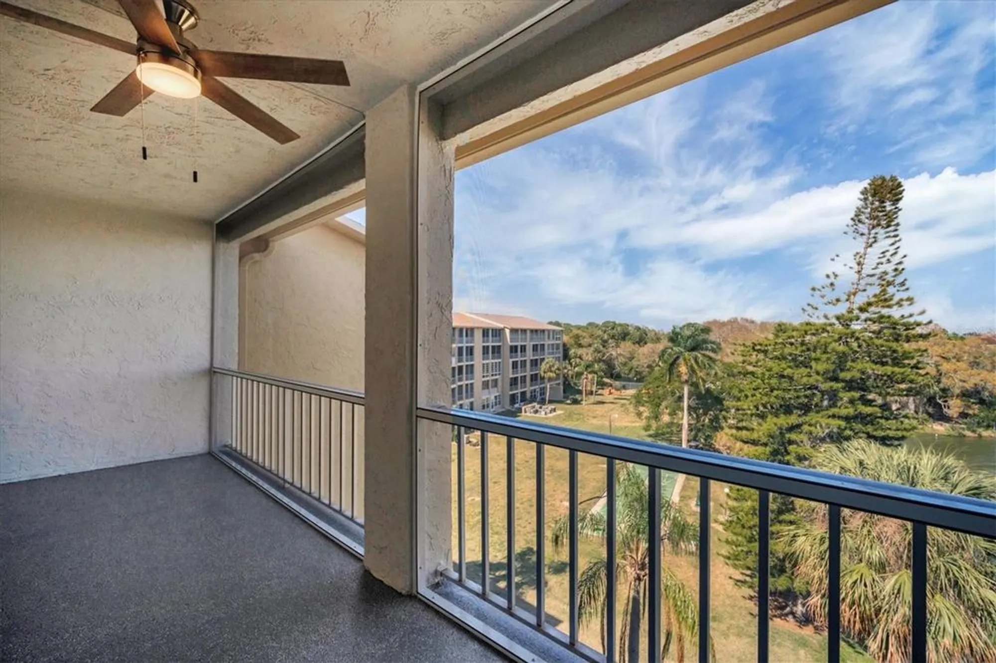Property Slideshow image 24 of 33 | 3661 lake bayshore dr # 507j, Bradenton, FL, 34205