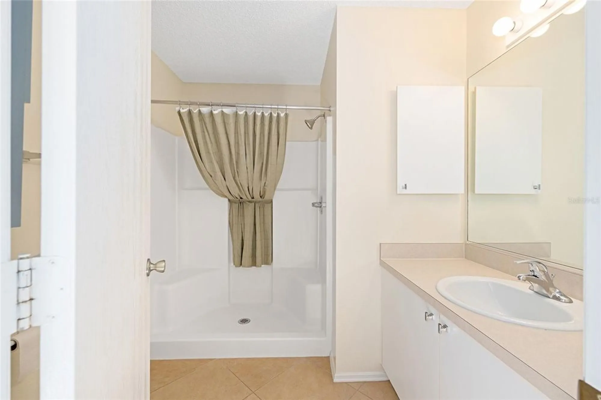 Property Slideshow image 27 of 43 | 16894 se 94th sunnybrook cir, The Villages, FL, 32162