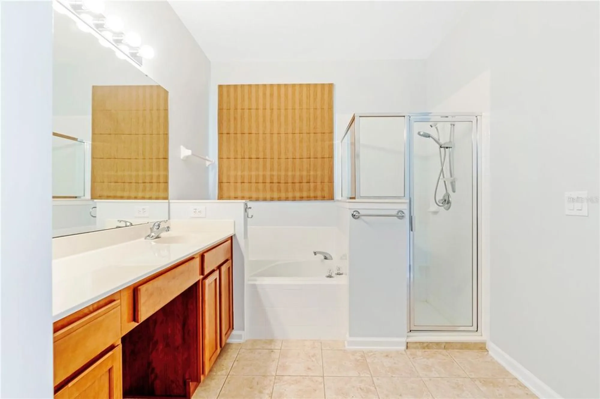 Property Slideshow image 14 of 33 | 123 avenham dr, Deland, FL, 32724