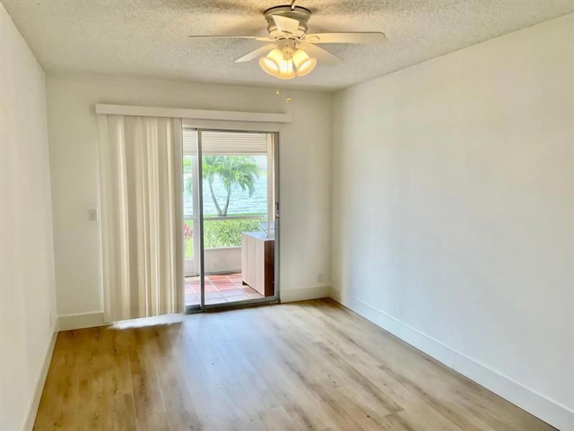 Property Slideshow image 12 of 17 | 1058 exeter d # 1058, Boca Raton, FL, 33434