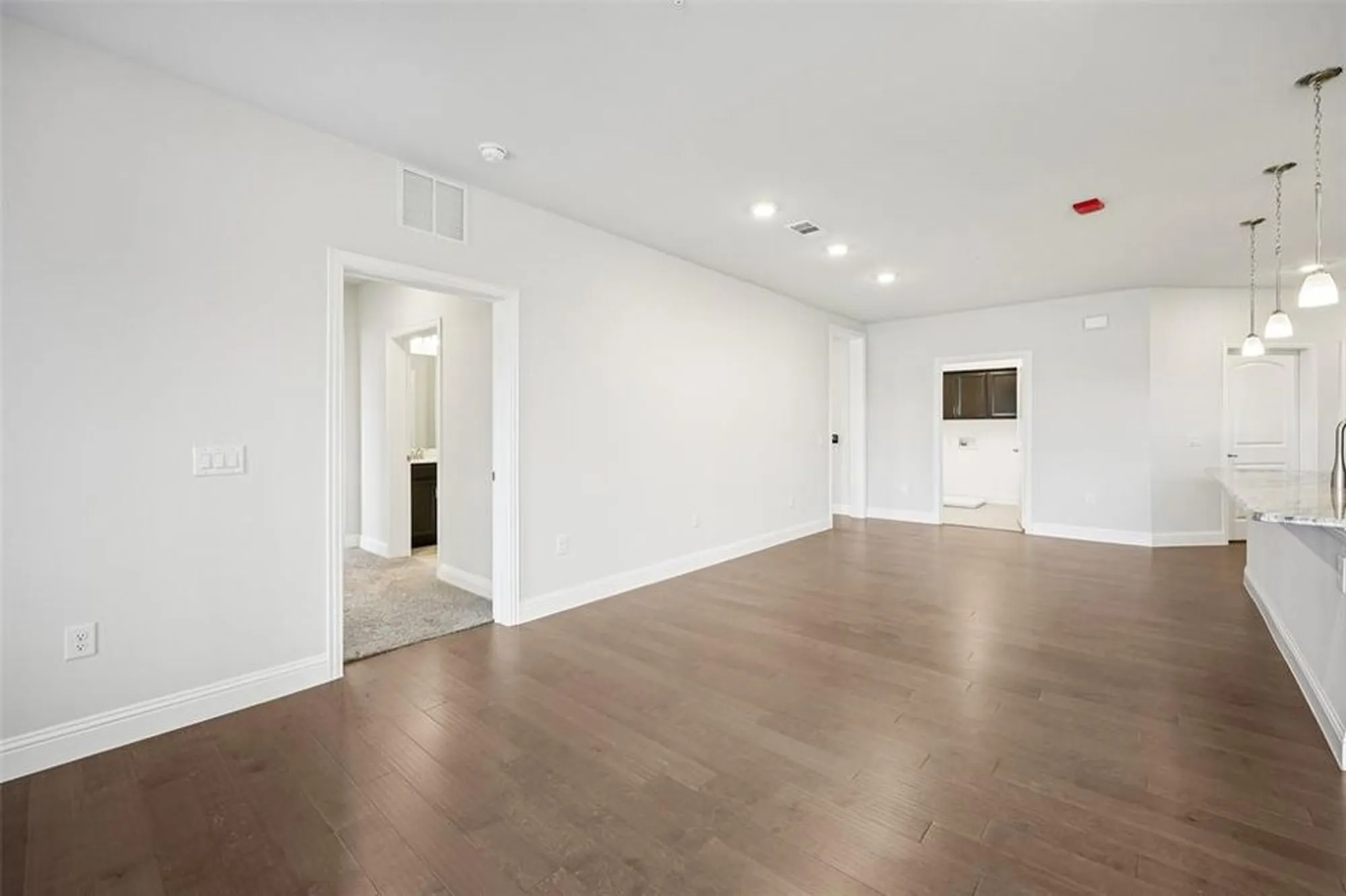 Property Slideshow image 15 of 35 | 1735 wittington pl apt 2203, Dallas, TX, 75234