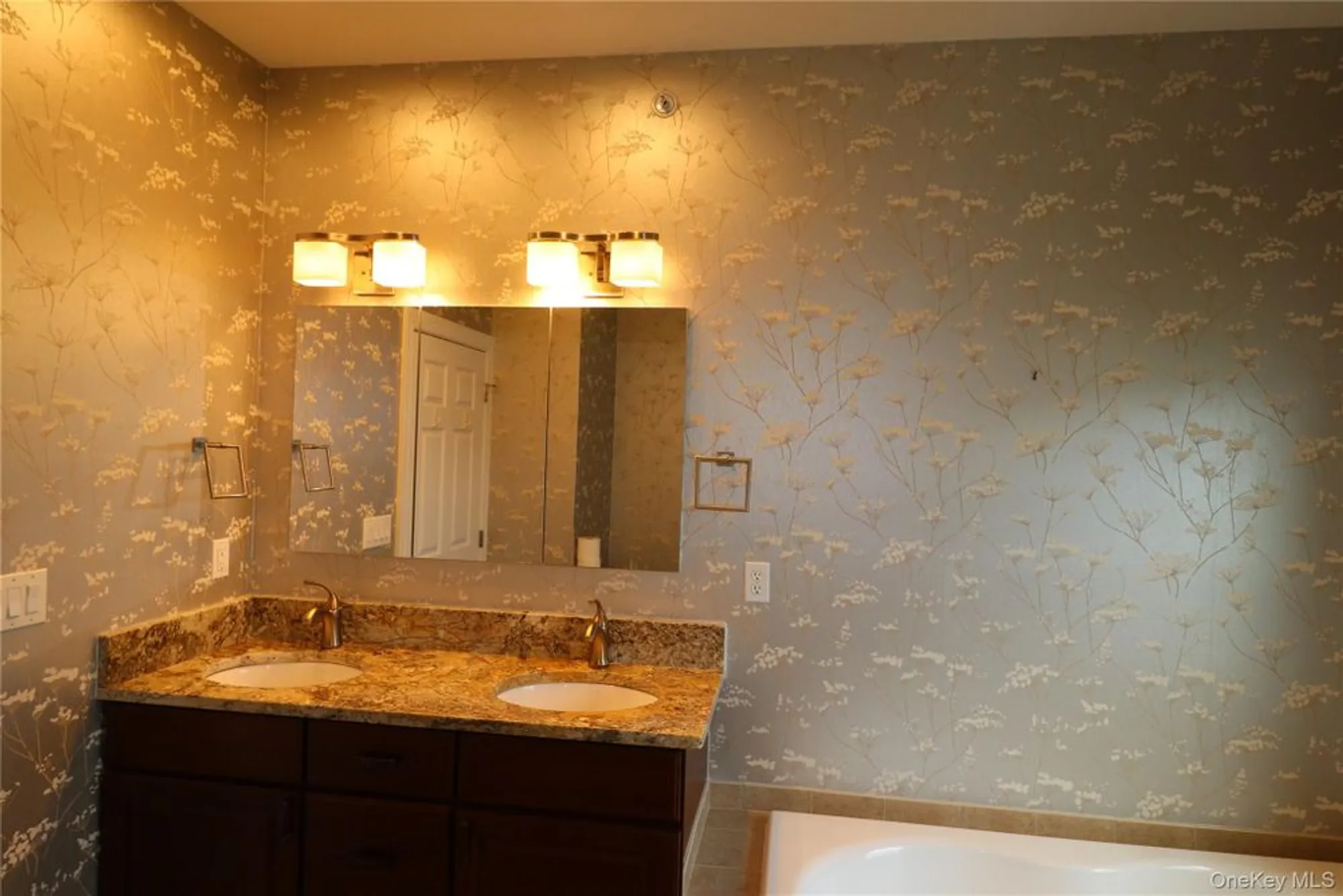 Property Slideshow image 13 of 34 | 145 regency dr, Fishkill, NY, 12524