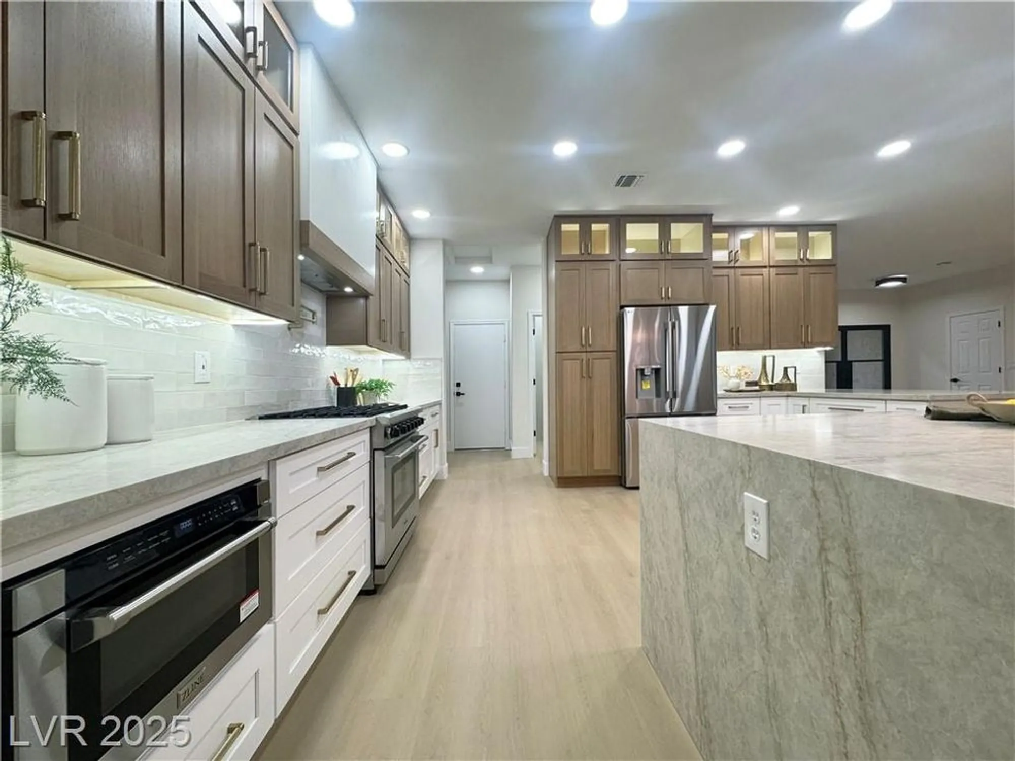 Property Slideshow image 34 of 66 | 2784 cherrydale falls dr, Henderson, NV, 89052