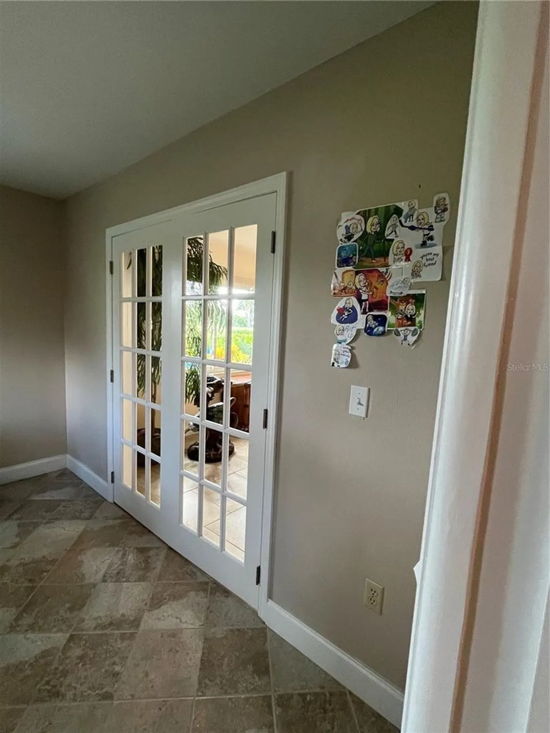 Property Slideshow image 18 of 52 | 3337 spring mill cir, Sarasota, FL, 34239