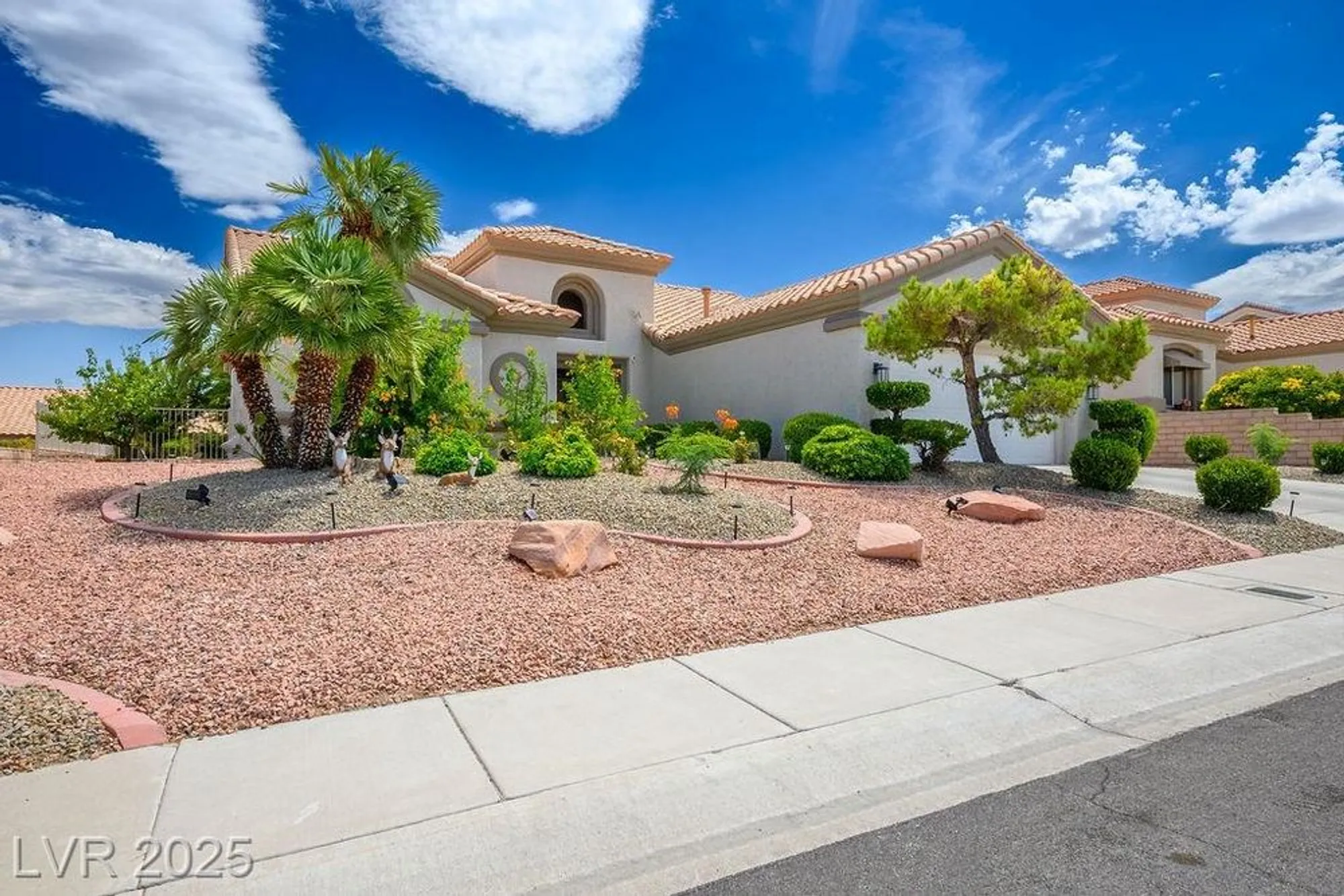 Property Slideshow image 40 of 80 | 2620 hanging rock dr, Las Vegas, NV, 89134
