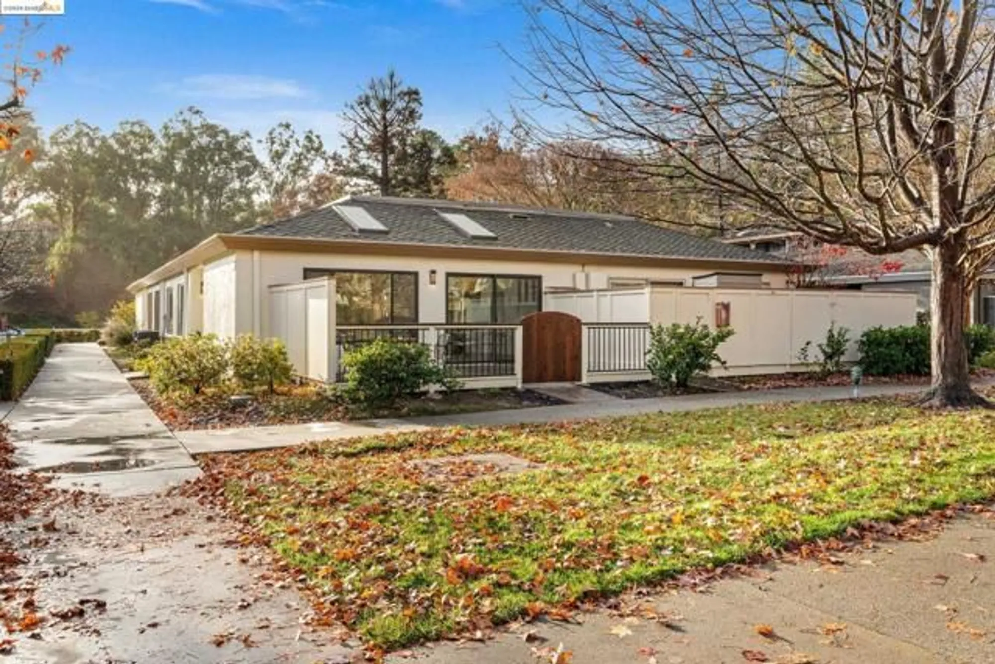 Property Slideshow image 23 of 26 | 1177 leisure ln 2, Walnut Creek, CA, 94595