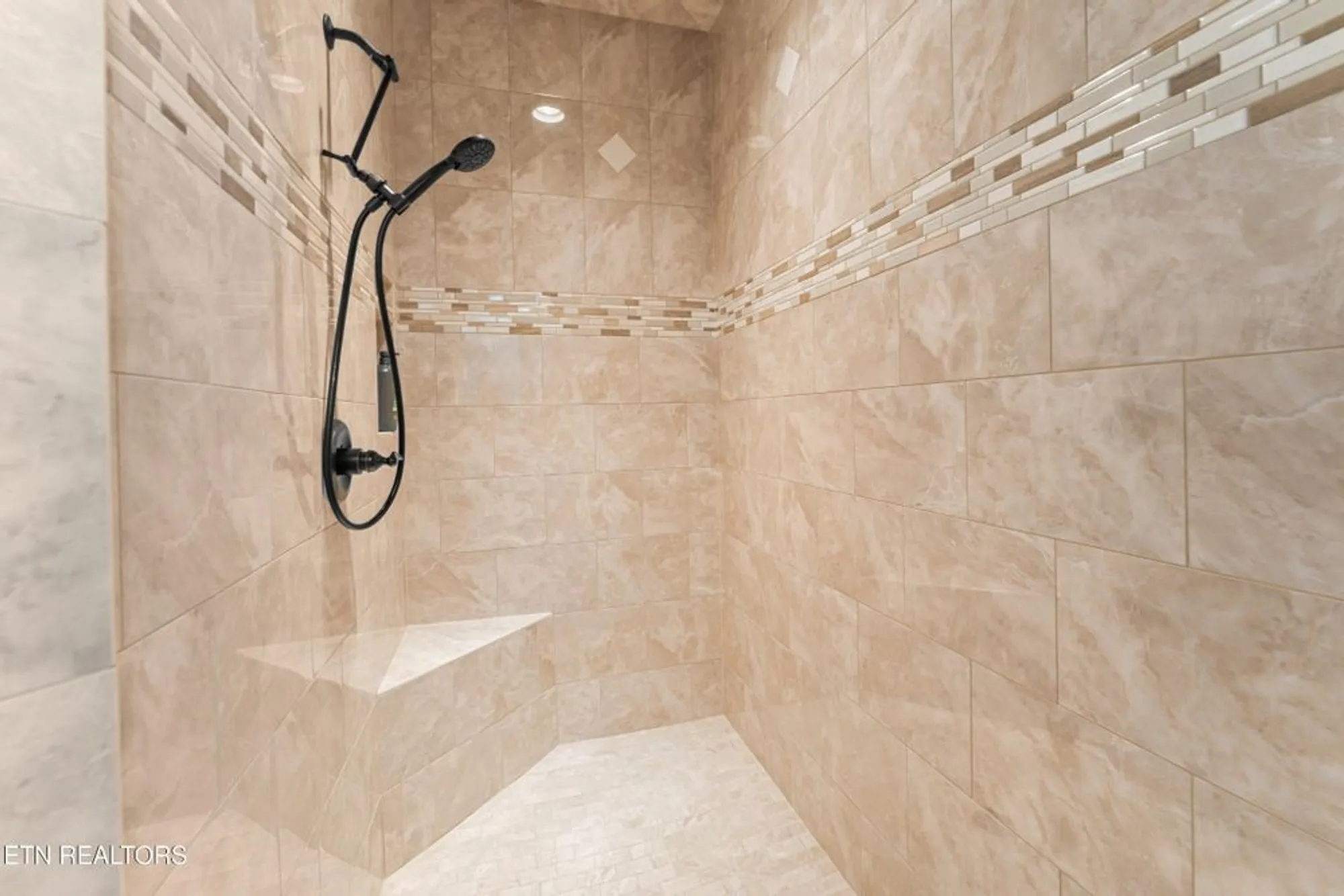 Property Slideshow image 26 of 46 | 116 leyden dr, Crossville, TN, 38558