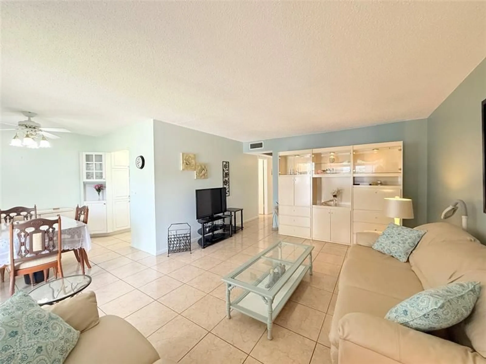 Property Slideshow image 6 of 45 | 15 markham a # 15, Deerfield Beach, FL, 33442