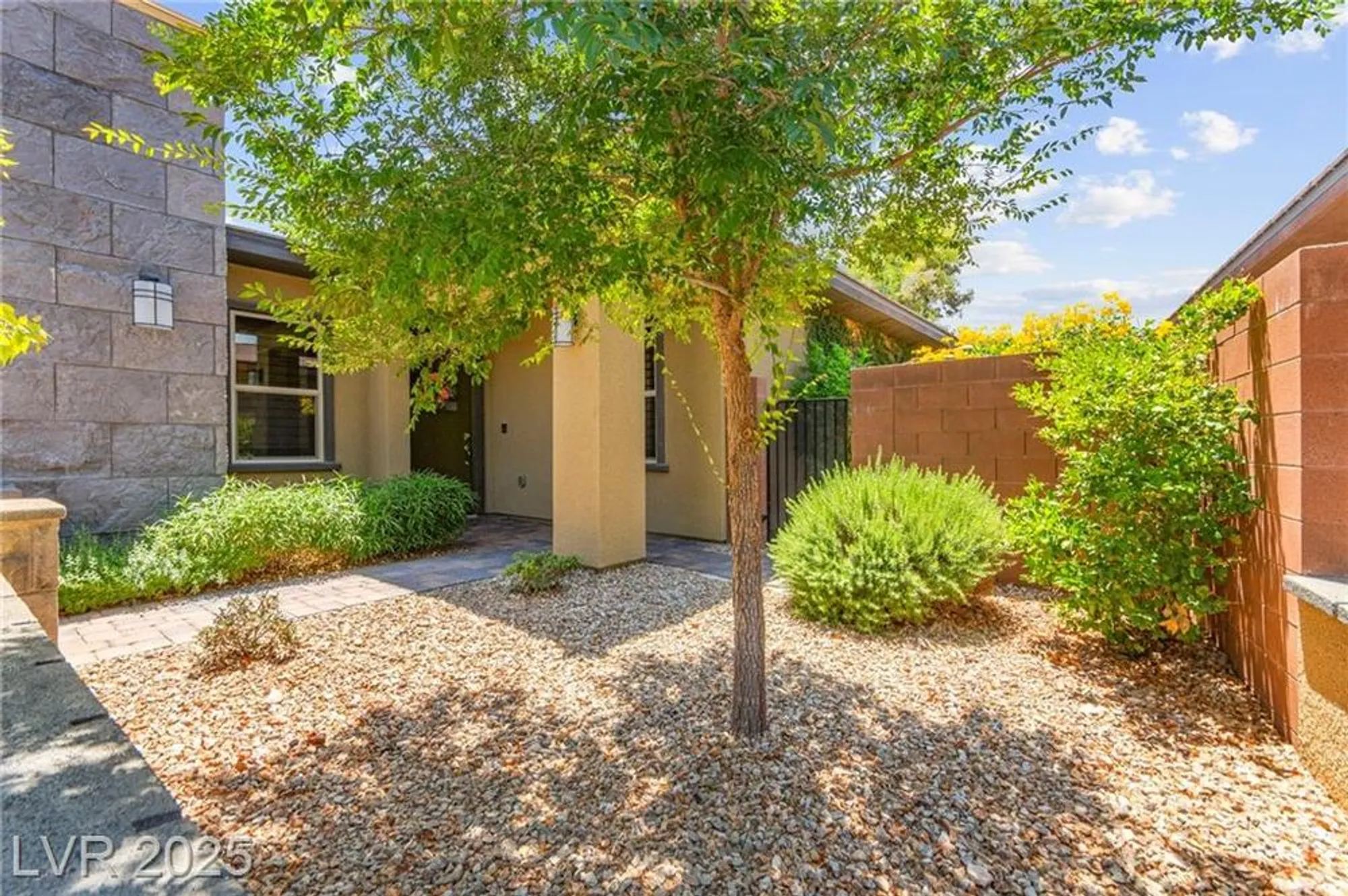 Property Slideshow image 8 of 55 | 6810 silver crescent st, Las Vegas, NV, 89148