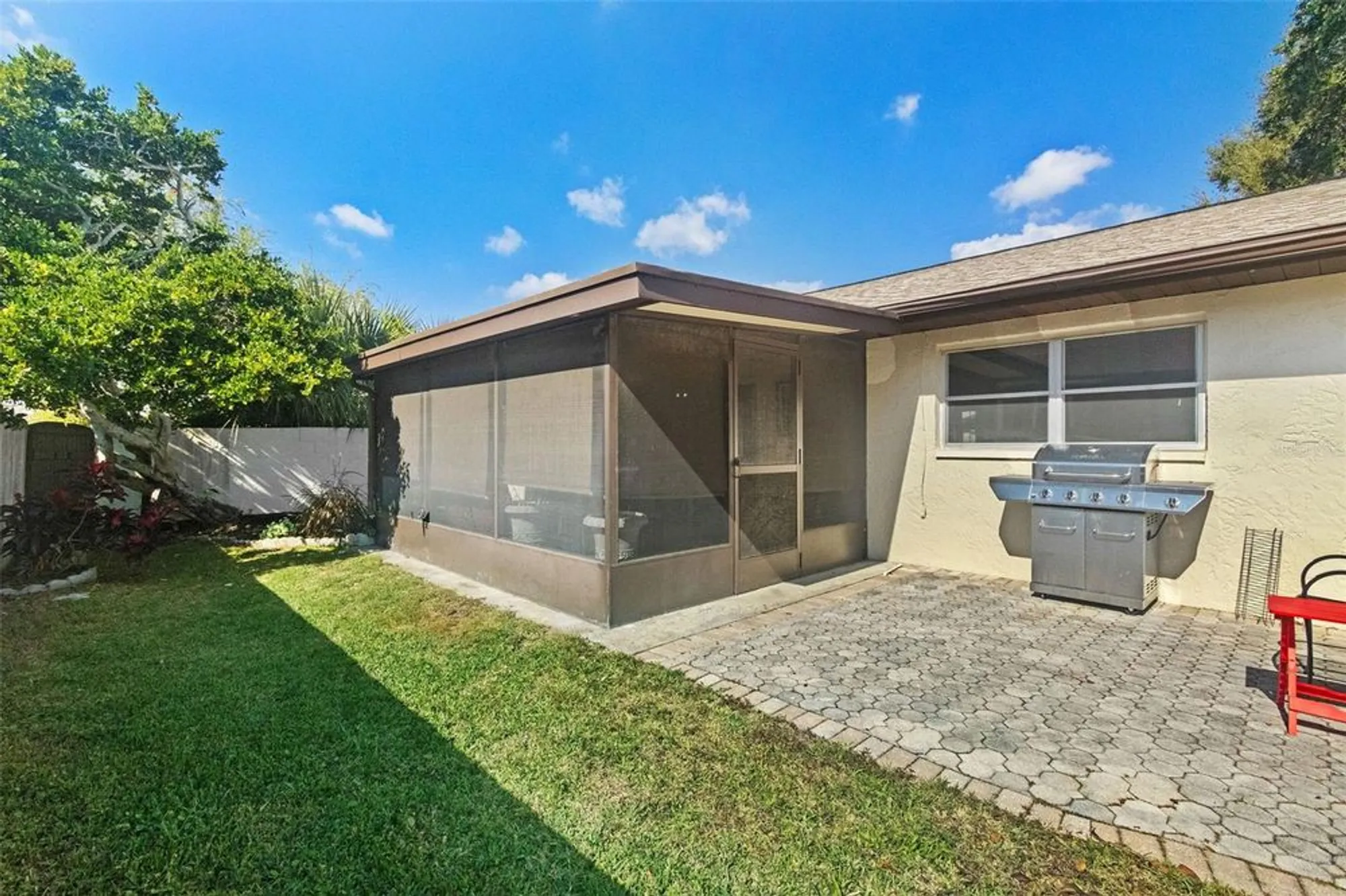 Property Slideshow image 27 of 37 | 1417 heather ridge blvd, Dunedin, FL, 34698