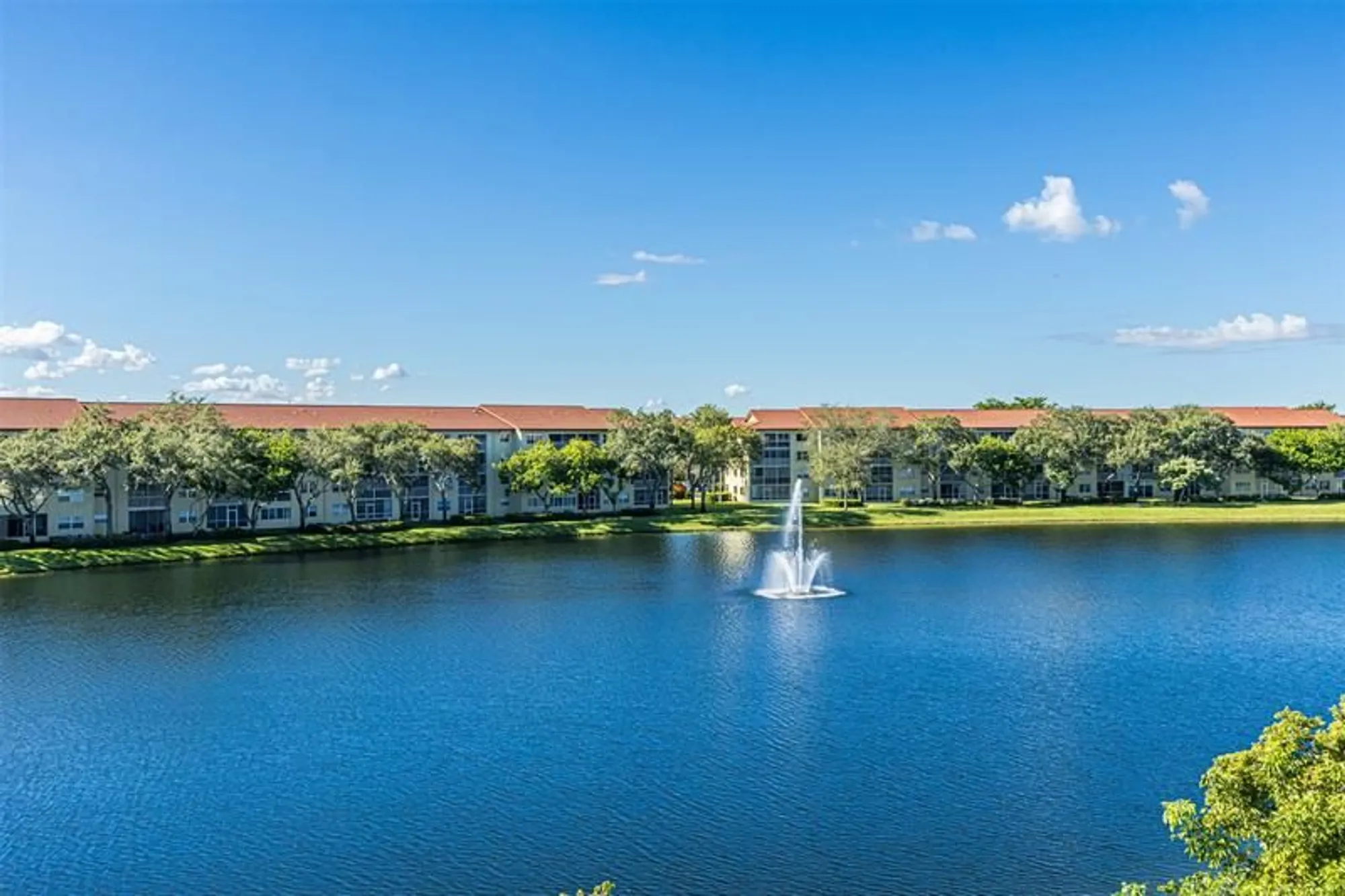 Property Slideshow image 15 of 35 | 12900 sw 13th st e403, Pembroke Pines, FL, 33027