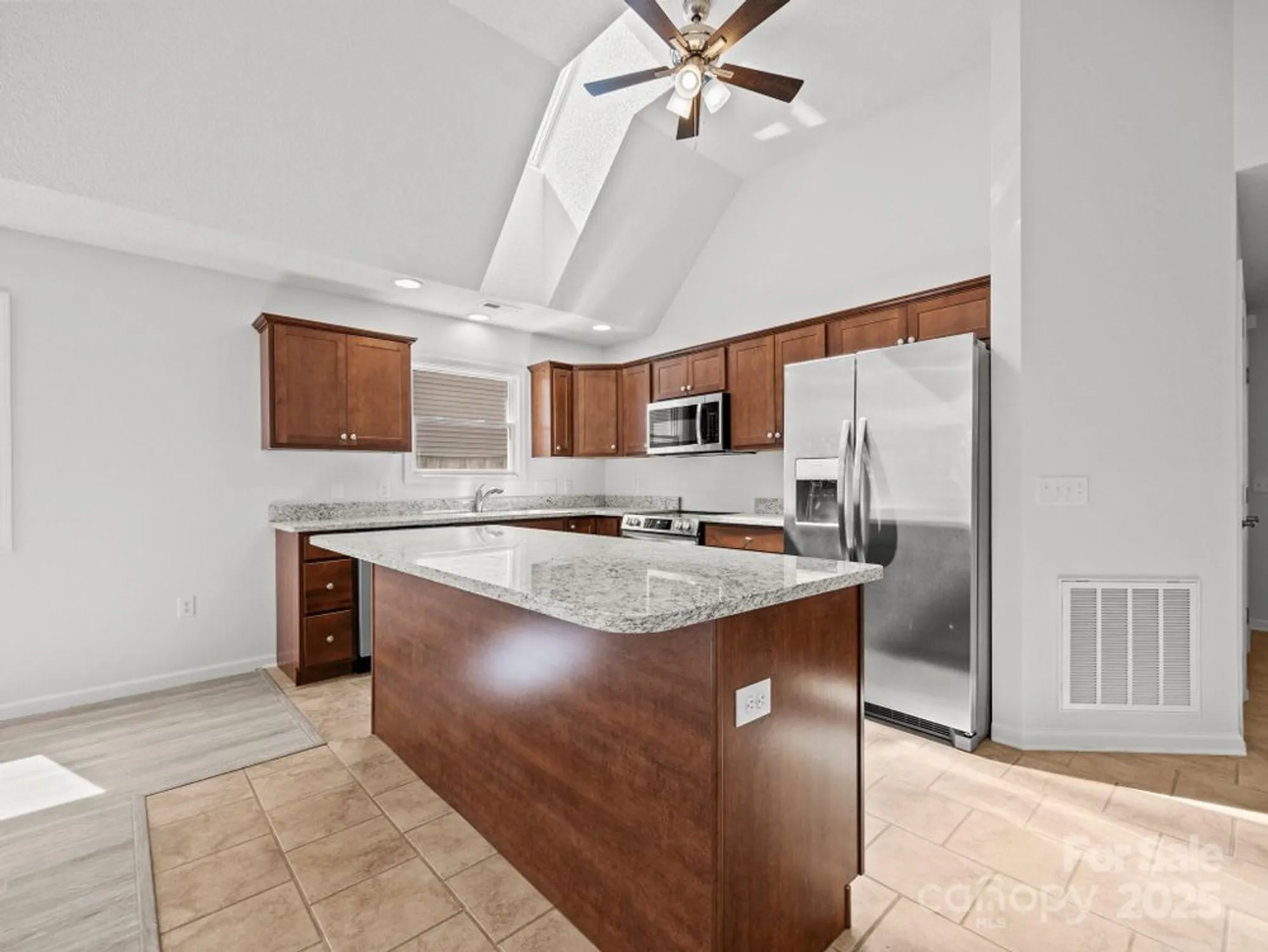 Property Slideshow image 15 of 46 | 34 beekeeper trl, Swannanoa, NC, 28778