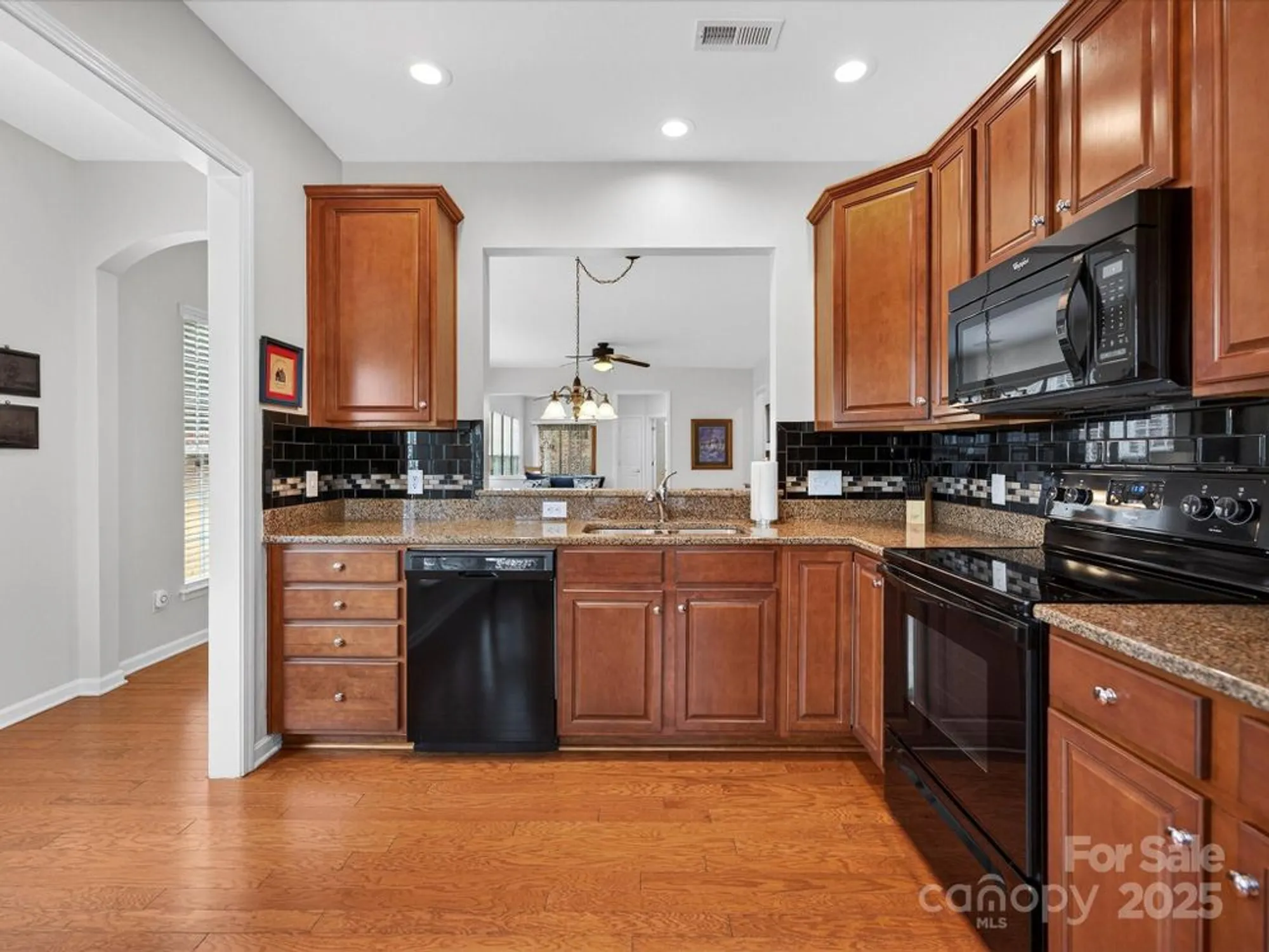 Property Slideshow image 16 of 27 | 9009 smokey hill ln, Fort Mill, SC, 29707