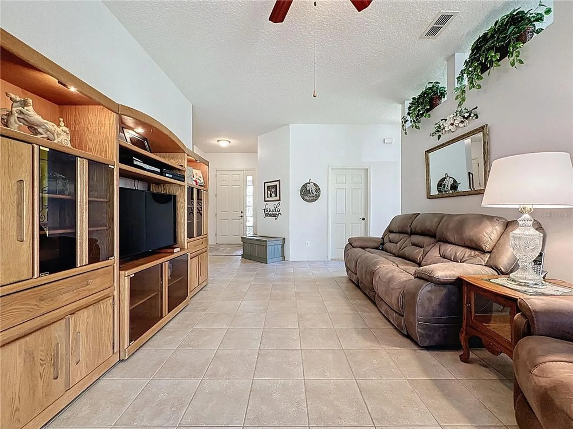 Property Slideshow image 13 of 51 | 120 crepe myrtle dr, Groveland, FL, 34736