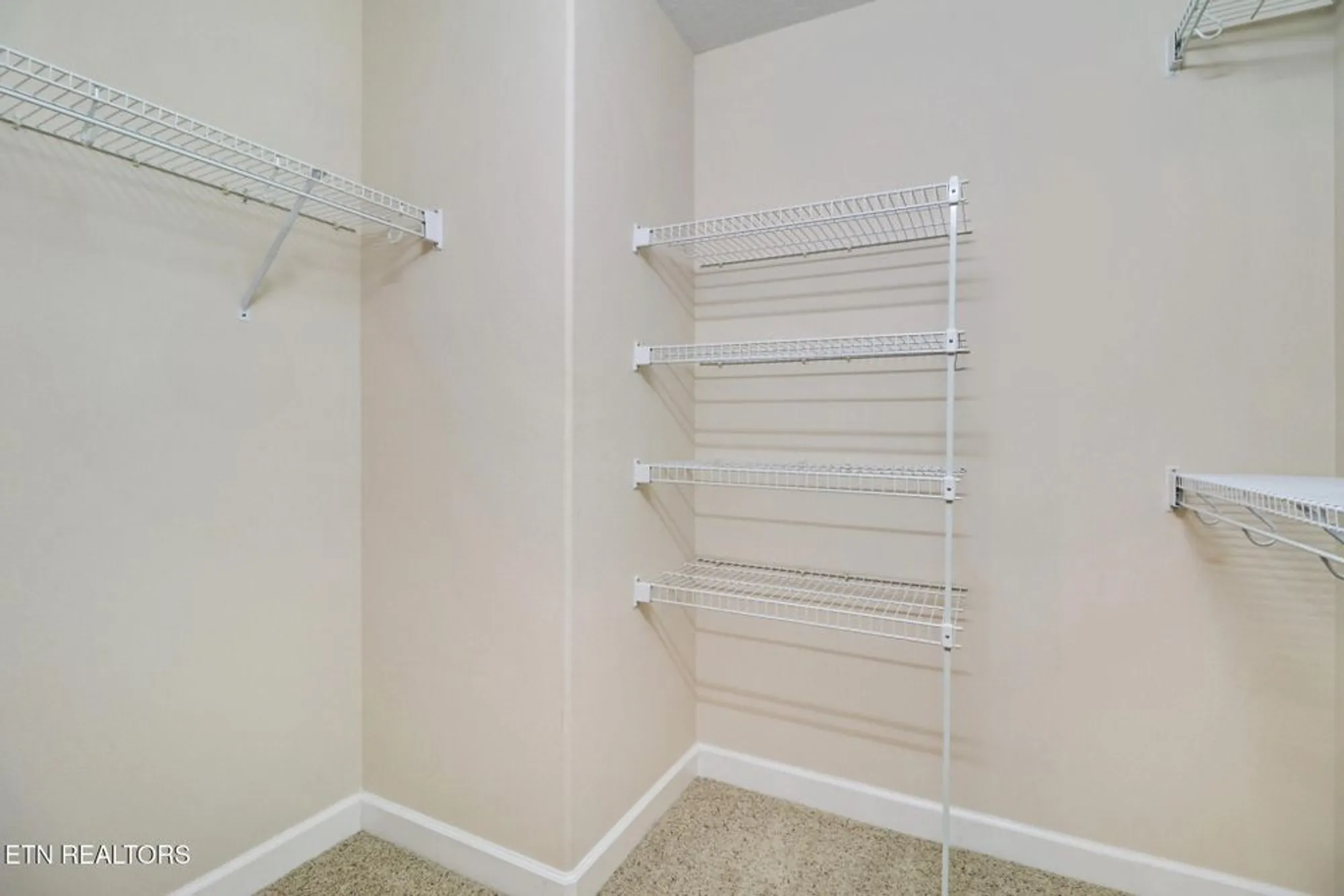 Property Slideshow image 18 of 24 | 348 lakeview dr, Crossville, TN, 38558