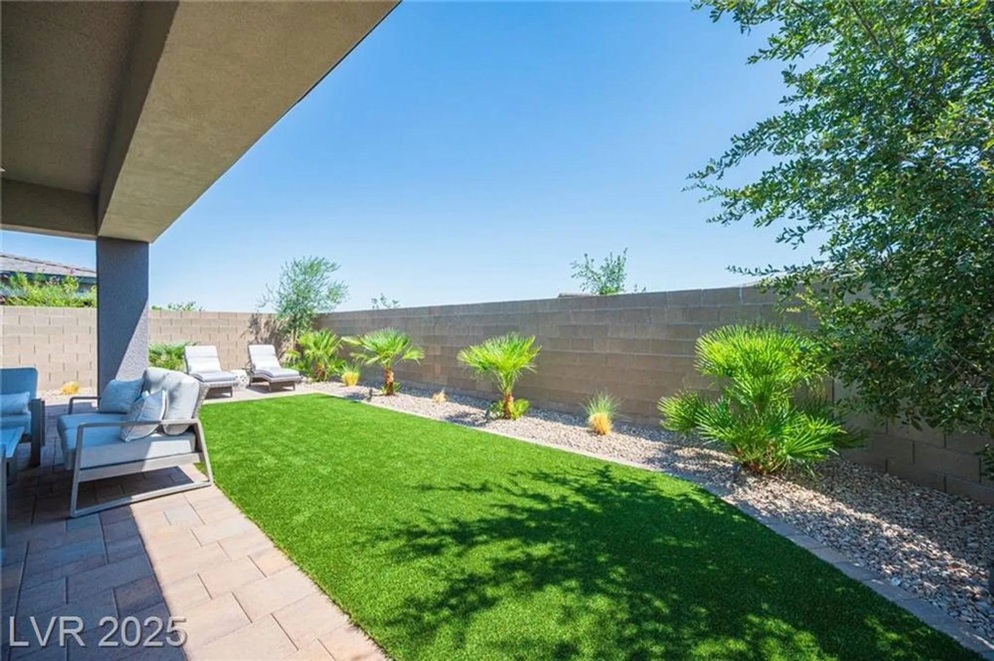 Property Slideshow image 43 of 92 | 936 mayfield manor ln, Las Vegas, NV, 89138