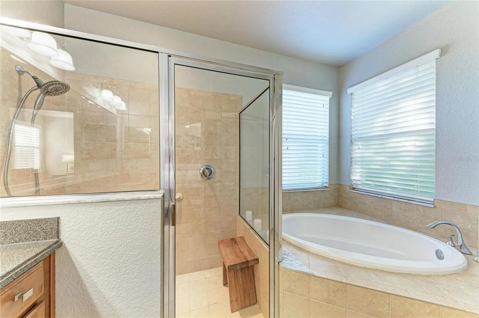 Property Slideshow image 32 of 52 | 212 river enclave ct, Bradenton, FL, 34212