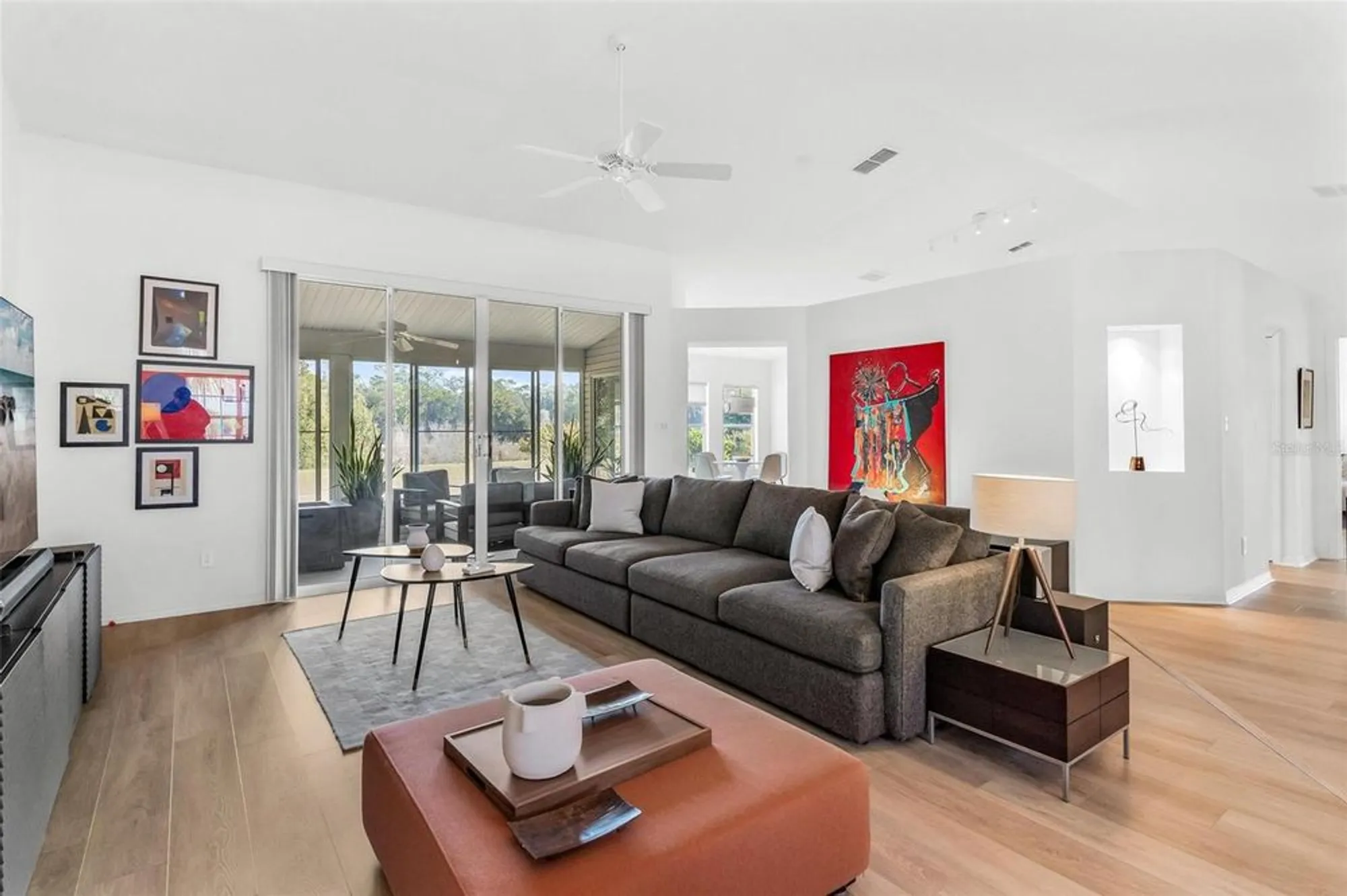 Property Slideshow image 6 of 55 | 25440 crestwater dr, Leesburg, FL, 34748