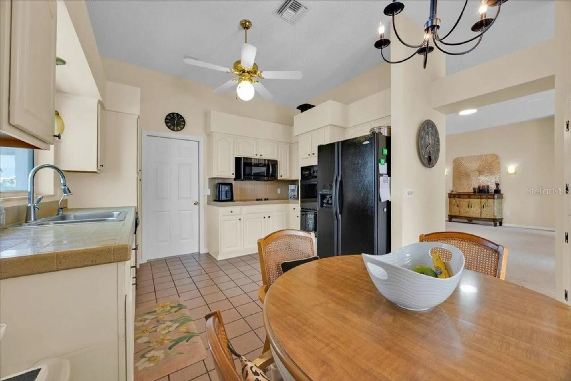 Property Slideshow image 12 of 29 | 802 miranda way, The Villages, FL, 32159