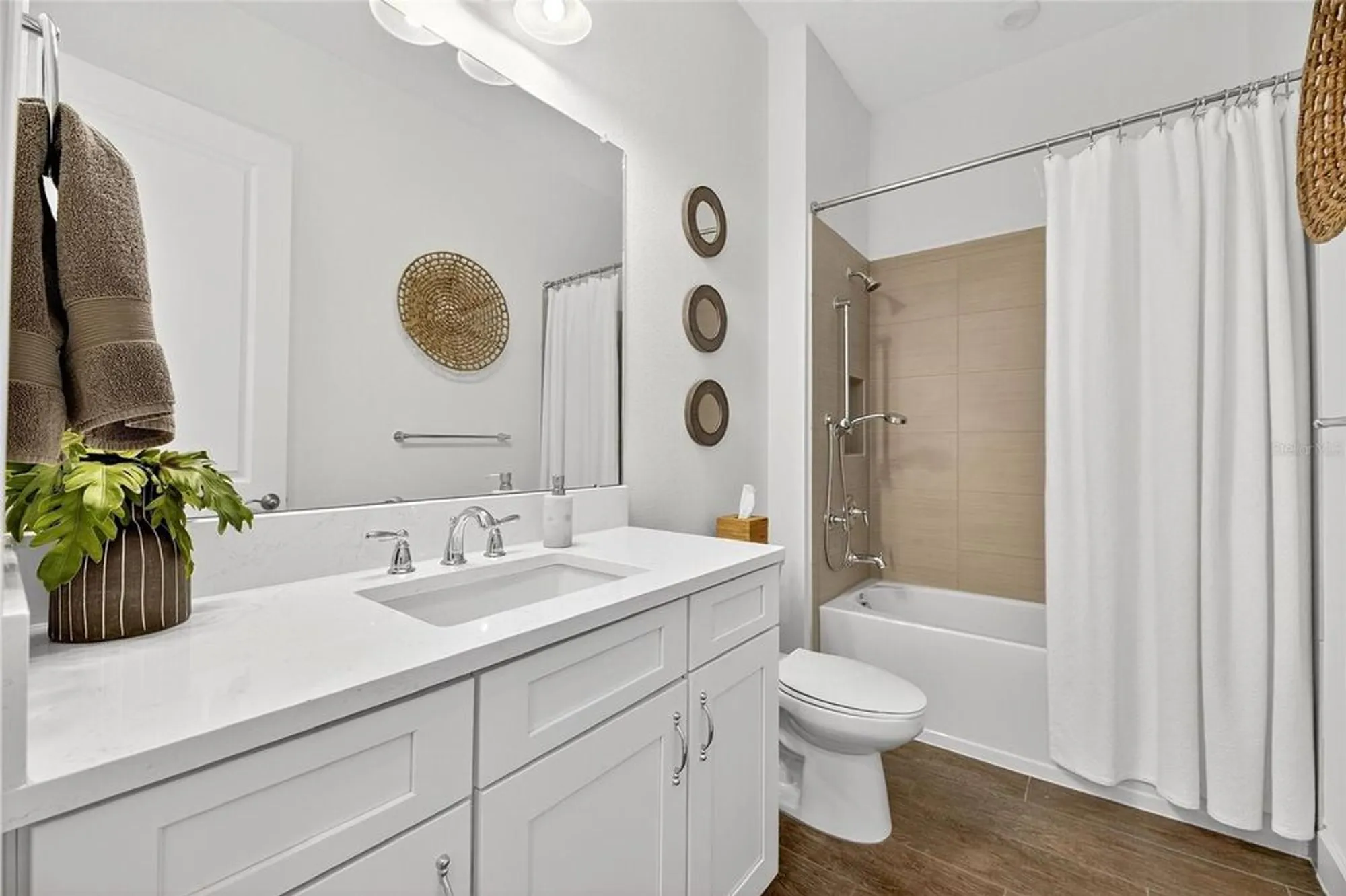 Property Slideshow image 13 of 99 | 11121 egeria dr, Odessa, FL, 33556