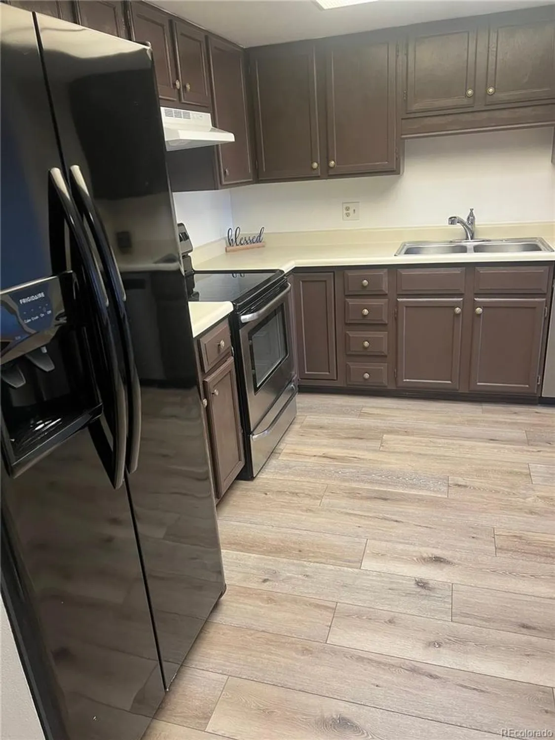 Property Slideshow image 6 of 19 | 13992 e marina dr 303, Aurora, CO, 80014