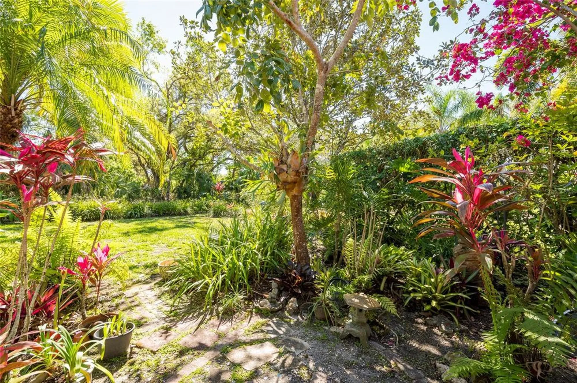 Property Slideshow image 45 of 50 | 4740 carrington cir, Sarasota, FL, 34243