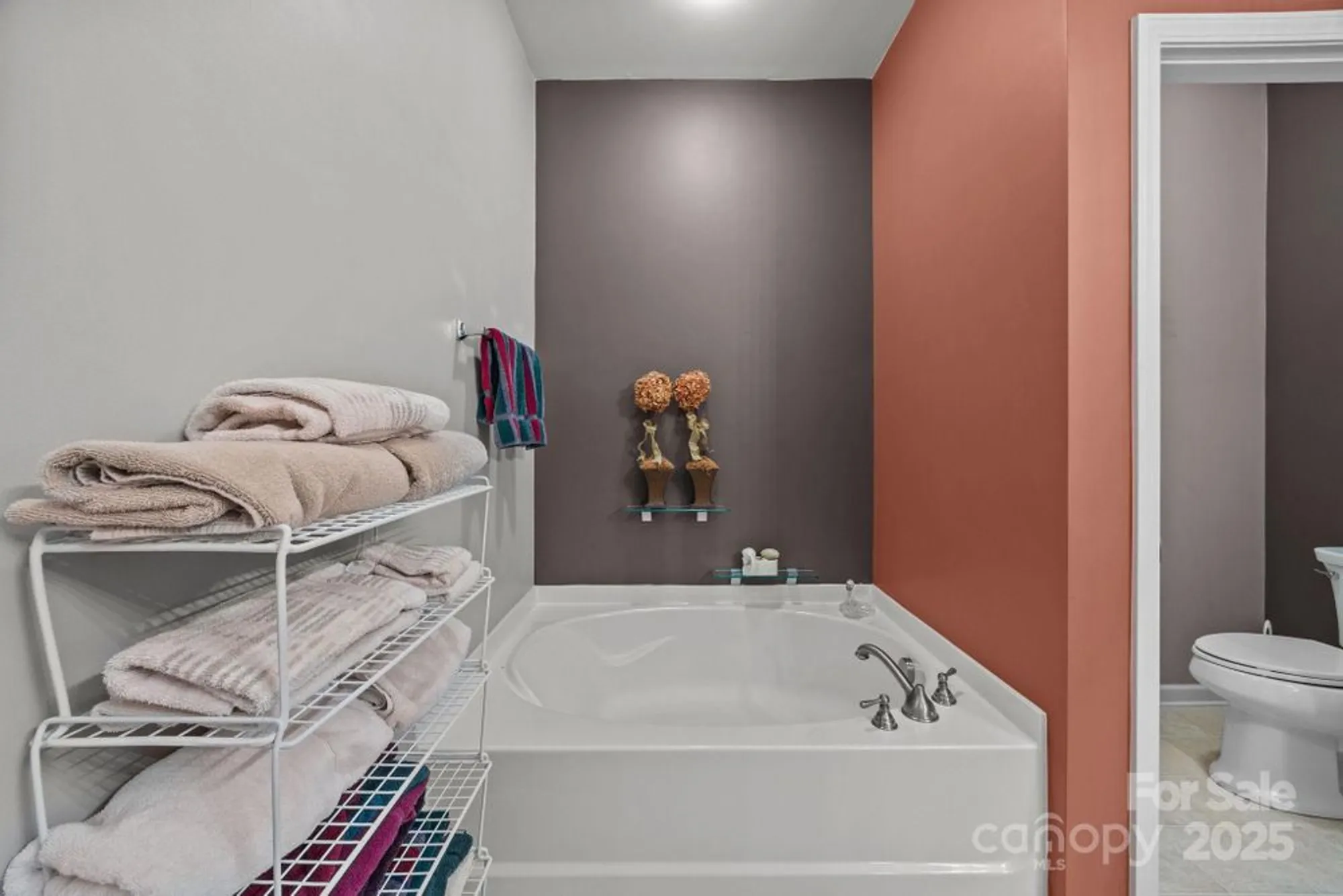 Property Slideshow image 16 of 44 | 253 garnet ct, Fort Mill, SC, 29708