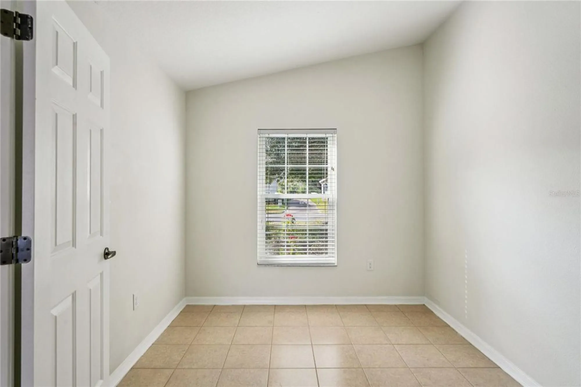 Property Slideshow image 27 of 81 | 322 greenwich cir, Spring Hill, FL, 34609