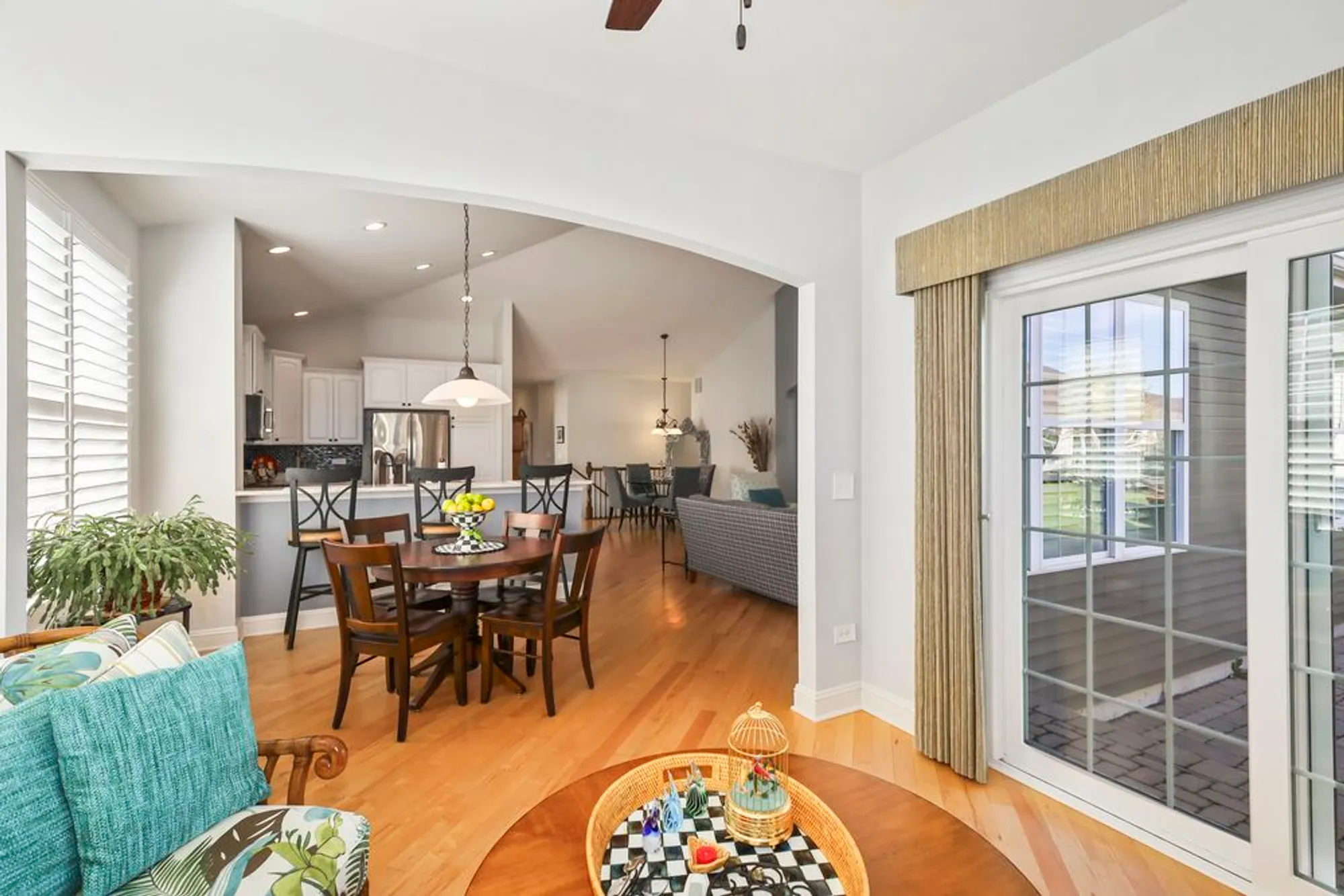 Property Slideshow image 18 of 31 | 2628 drexel dr, Naperville, IL, 60564