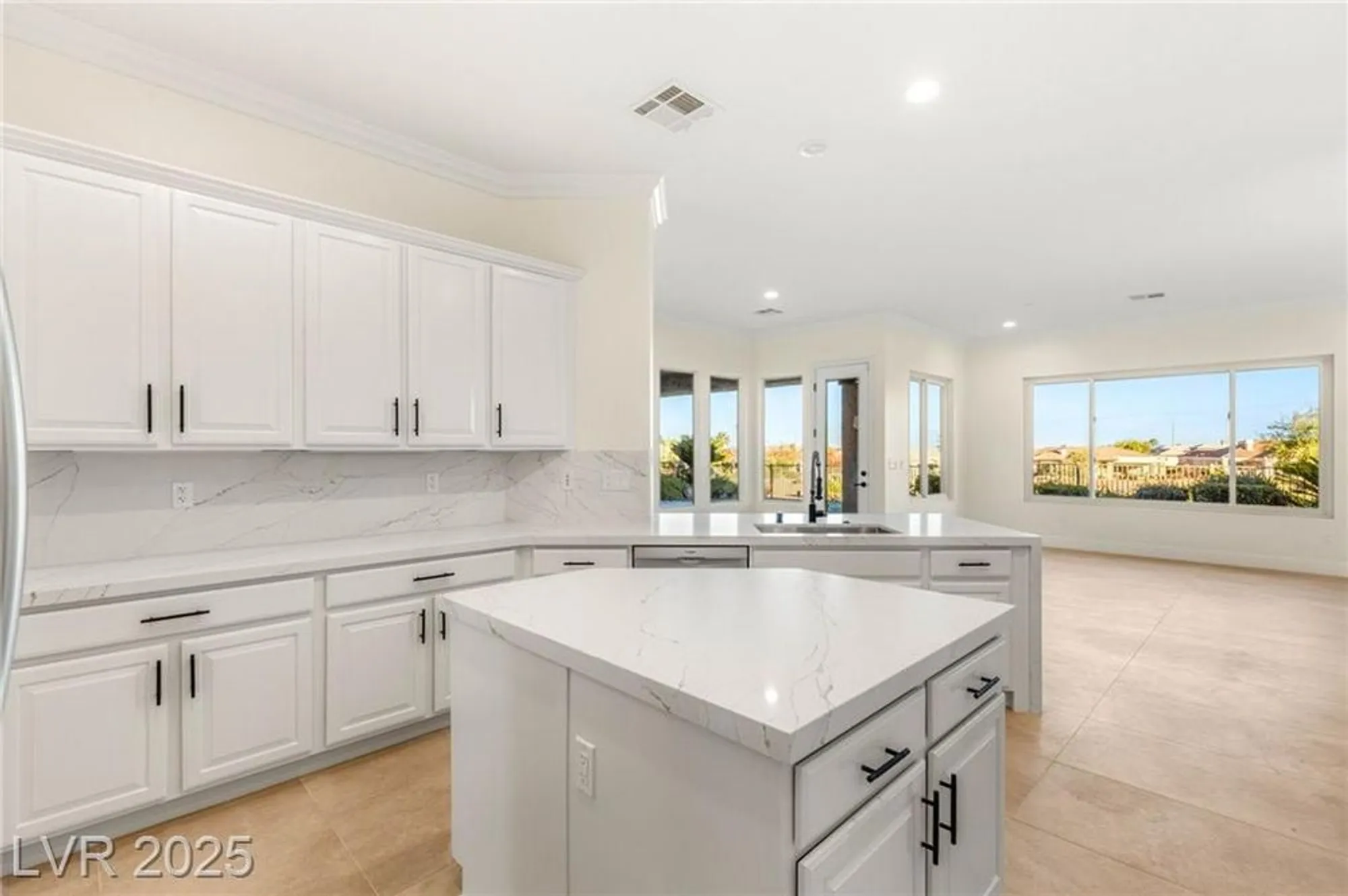 Property Slideshow image 21 of 66 | 4754 riva de romanza st, Las Vegas, NV, 89135