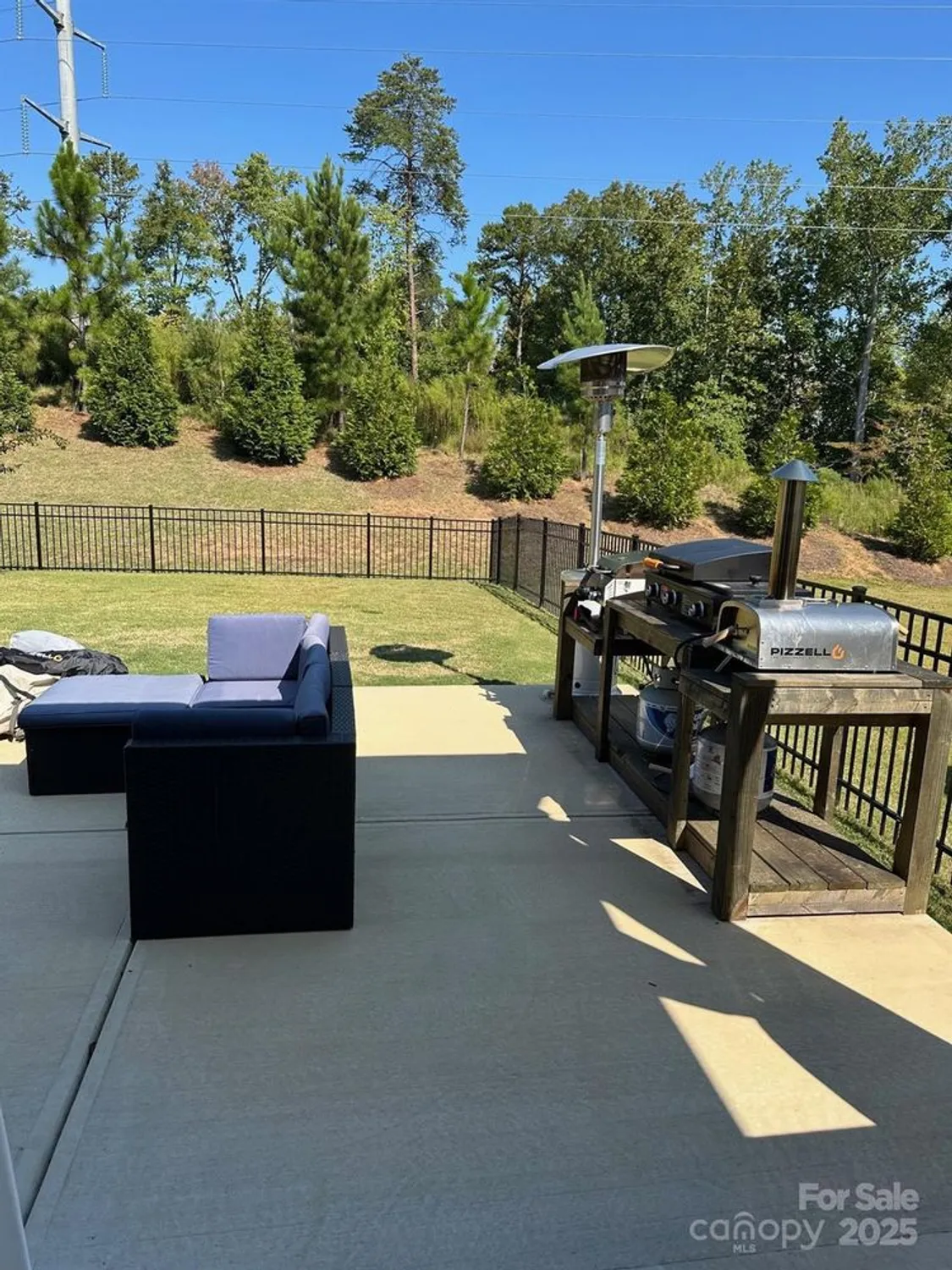 Property Slideshow image 32 of 46 | 12417 old iron ln, Charlotte, NC, 28215