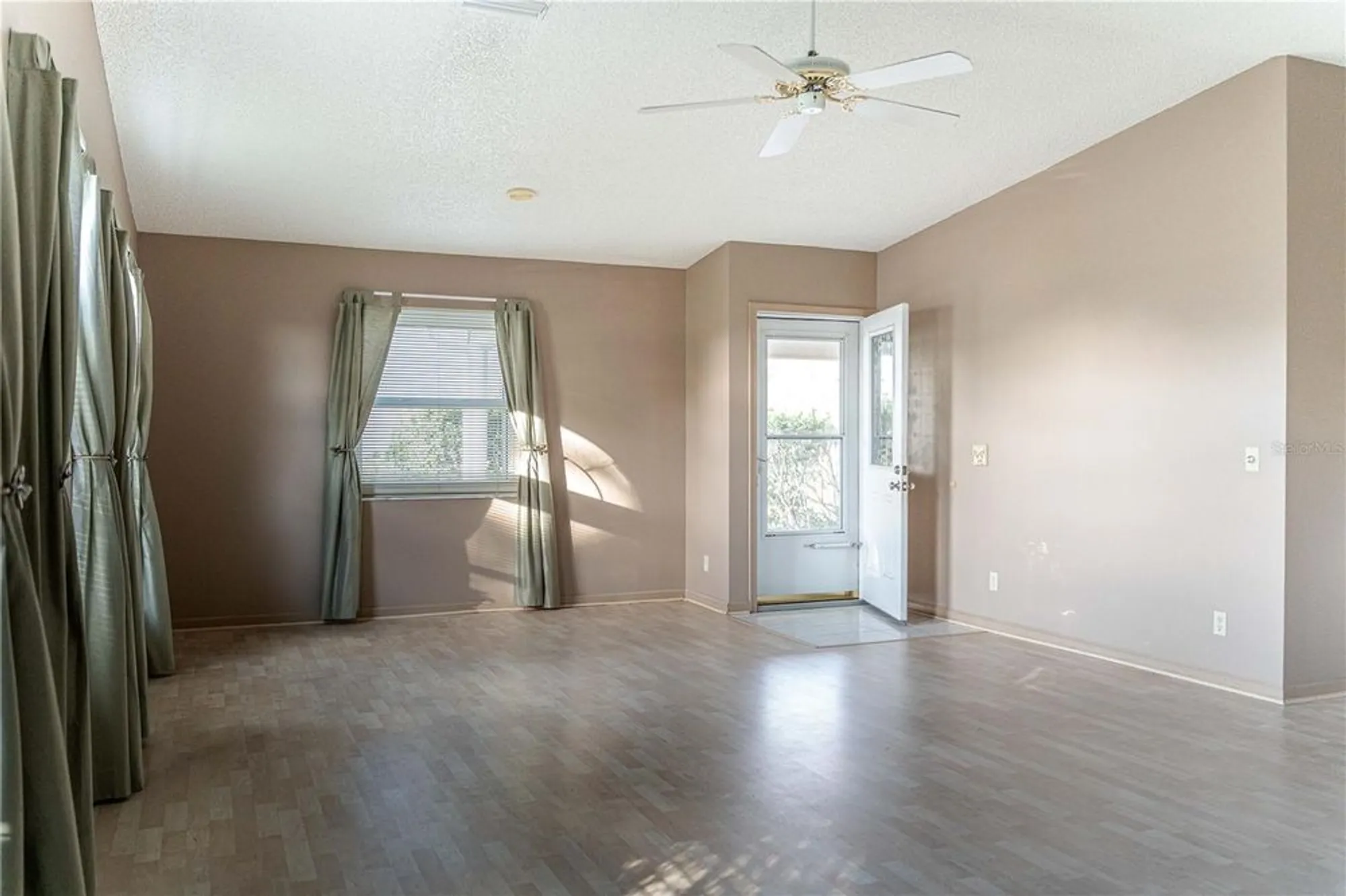 Property Slideshow image 43 of 58 | 1204 maria ct, Lady Lake, FL, 32159