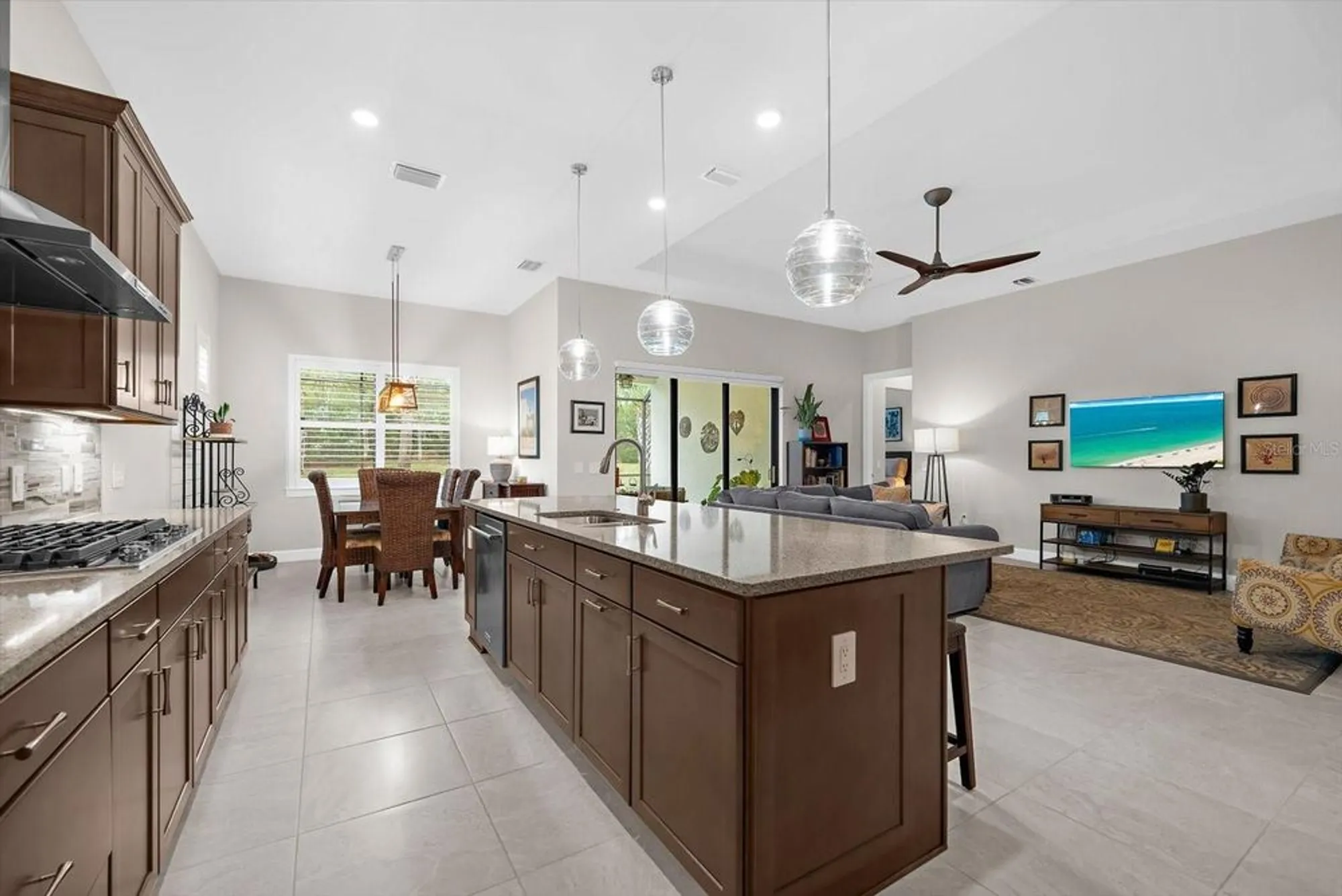 Property Slideshow image 22 of 100 | 7140 woodville cv, Bradenton, FL, 34202