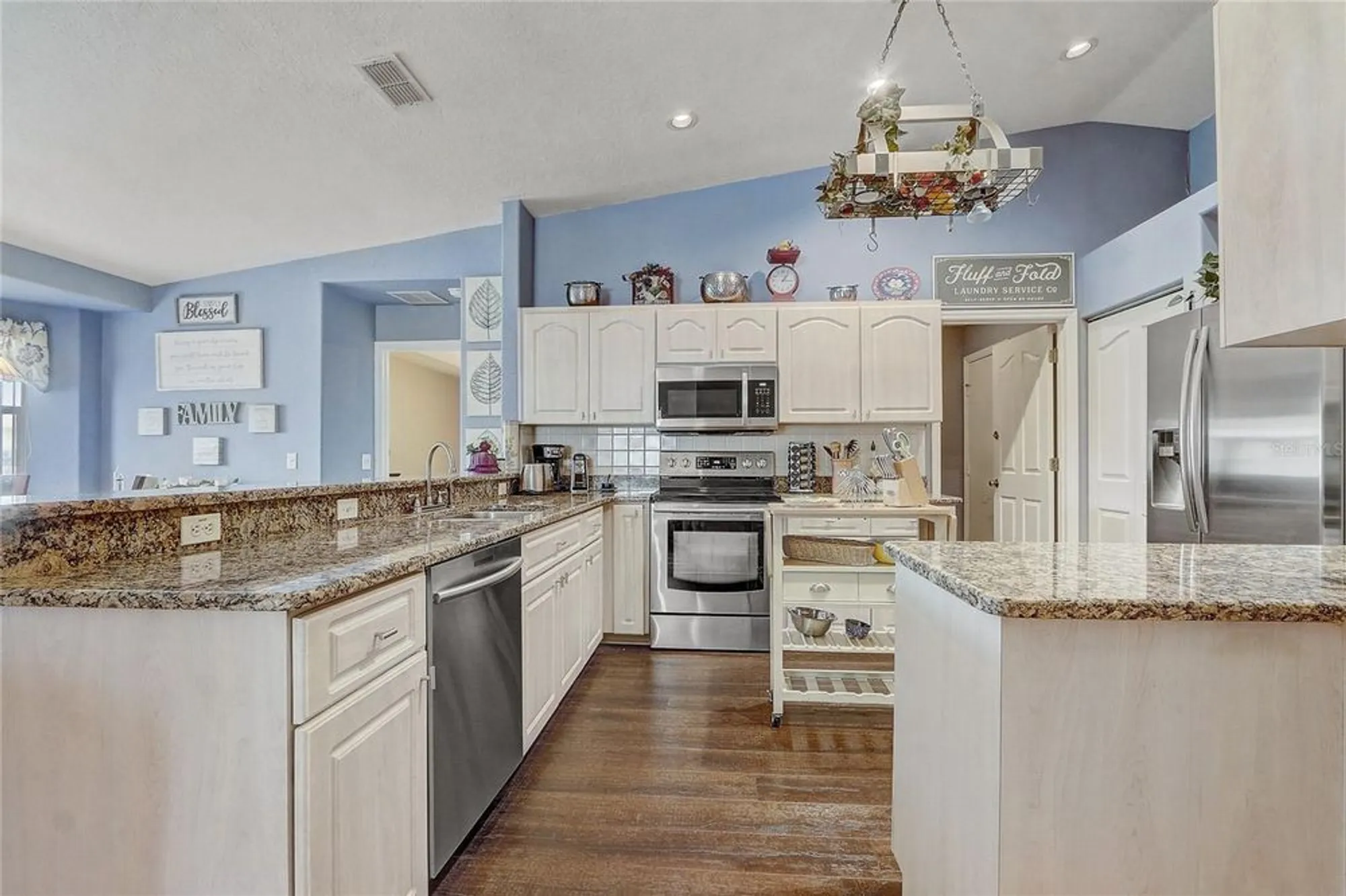 Property Slideshow image 7 of 25 | 10031 sw 62nd cir, Ocala, FL, 34476