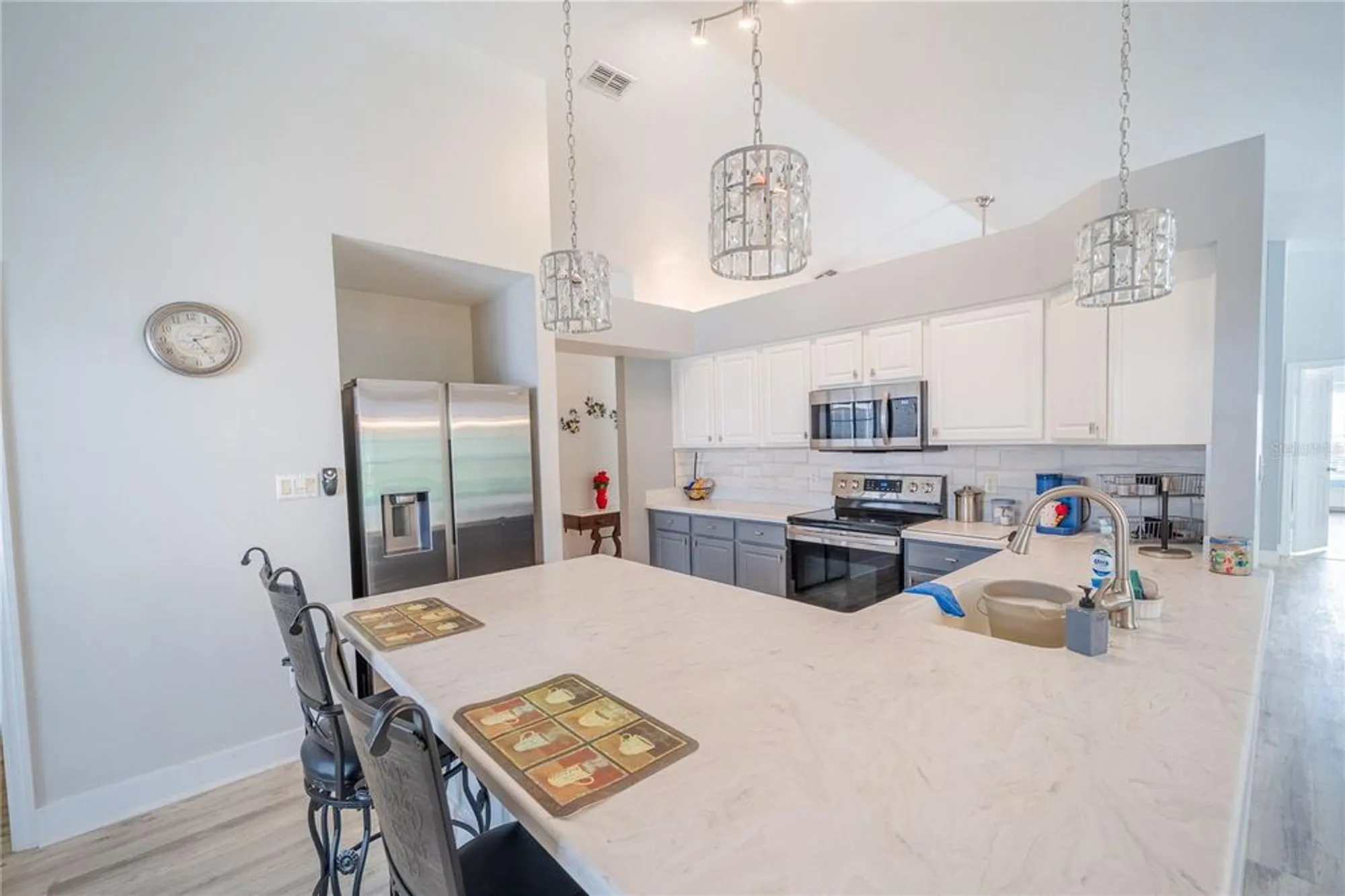 Property Slideshow image 7 of 18 | 4242 leafway cir, Leesburg, FL, 34748