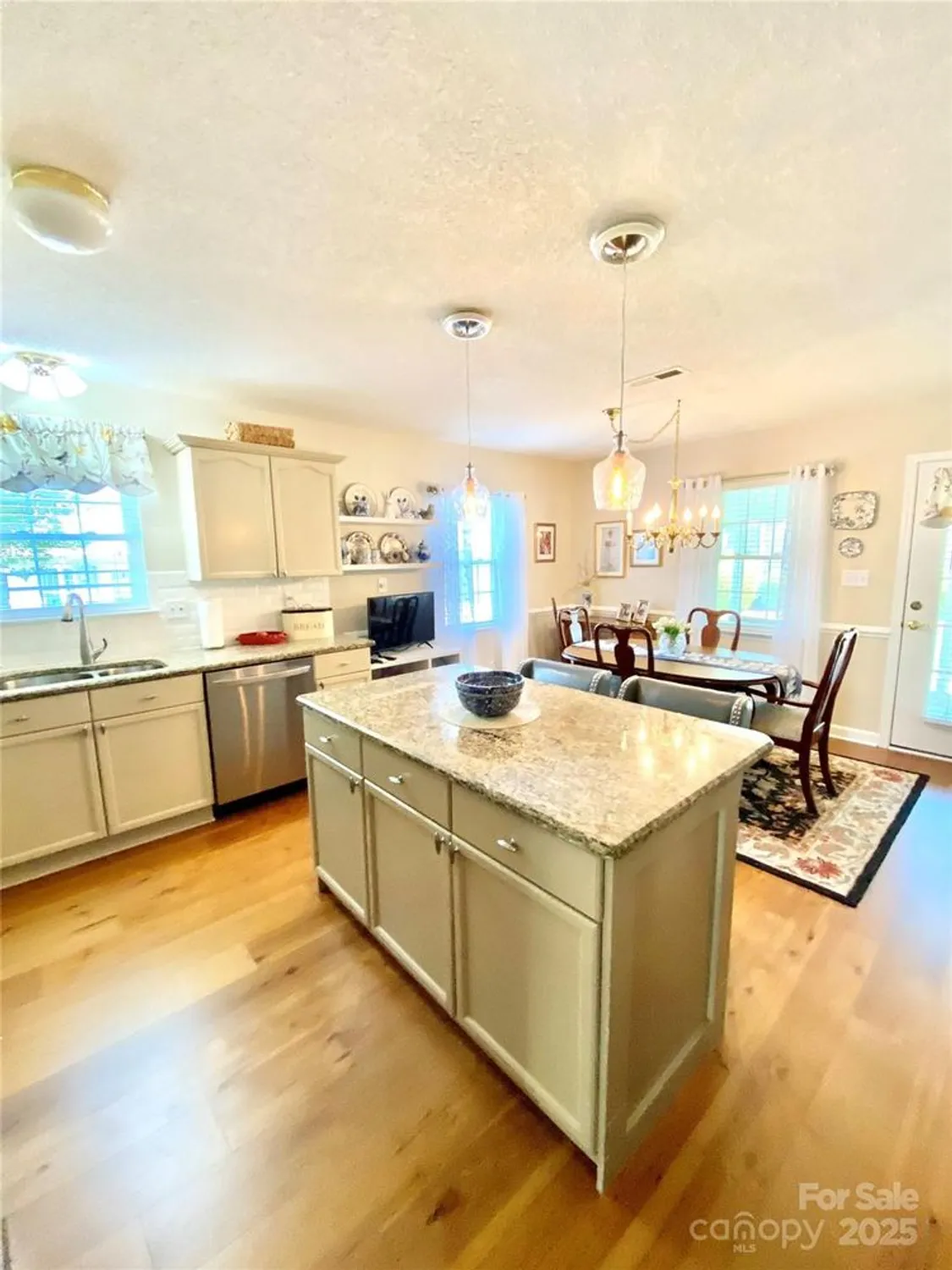 Property Slideshow image 21 of 43 | 101 keswick ln, Mooresville, NC, 28117