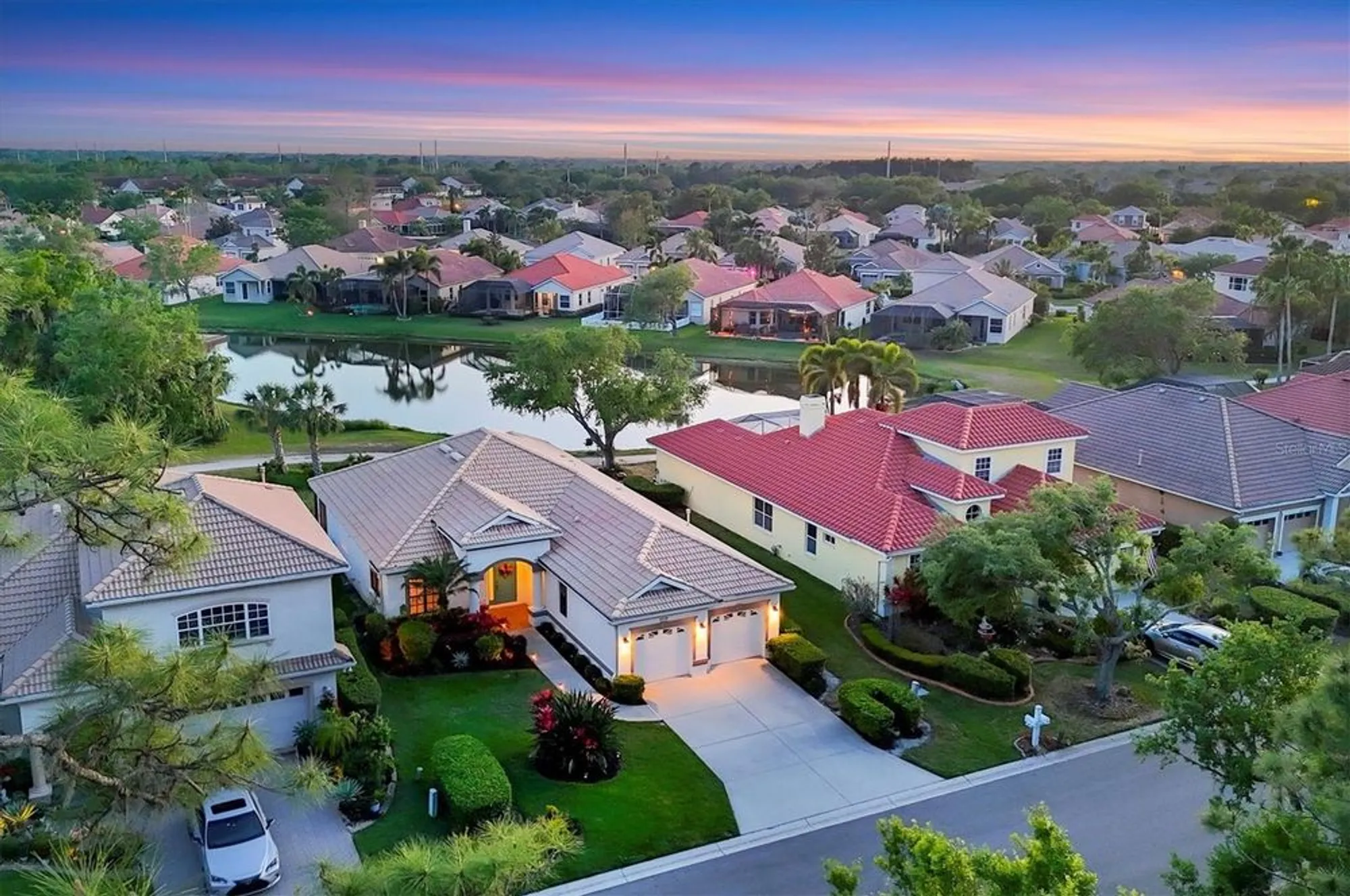 Property Slideshow image 2 of 57 | 6458 tailfeather way, Bradenton, FL, 34203
