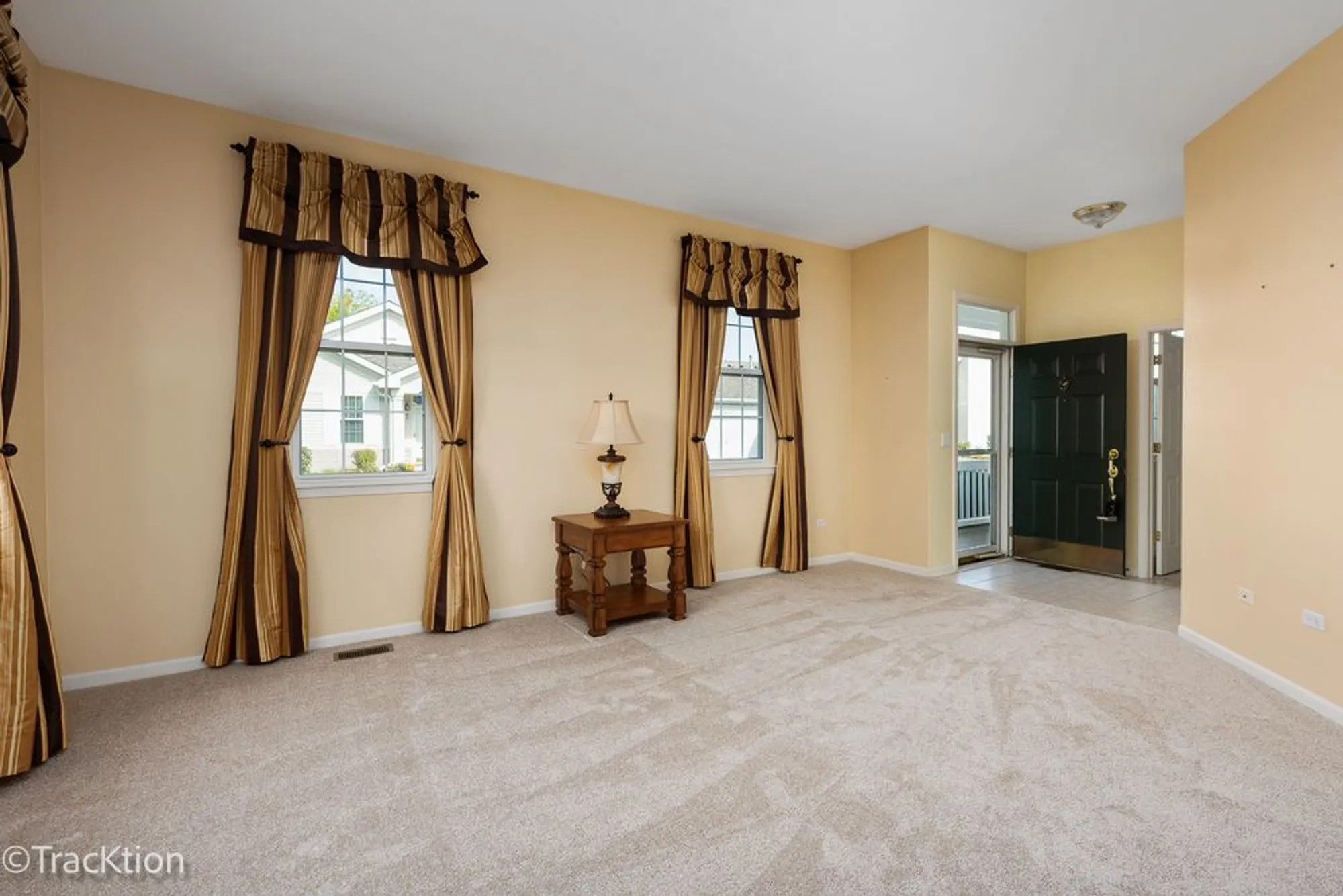 Property Slideshow image 3 of 15 | 16400 crescent lake dr # 16400, Crest Hill, IL, 60403