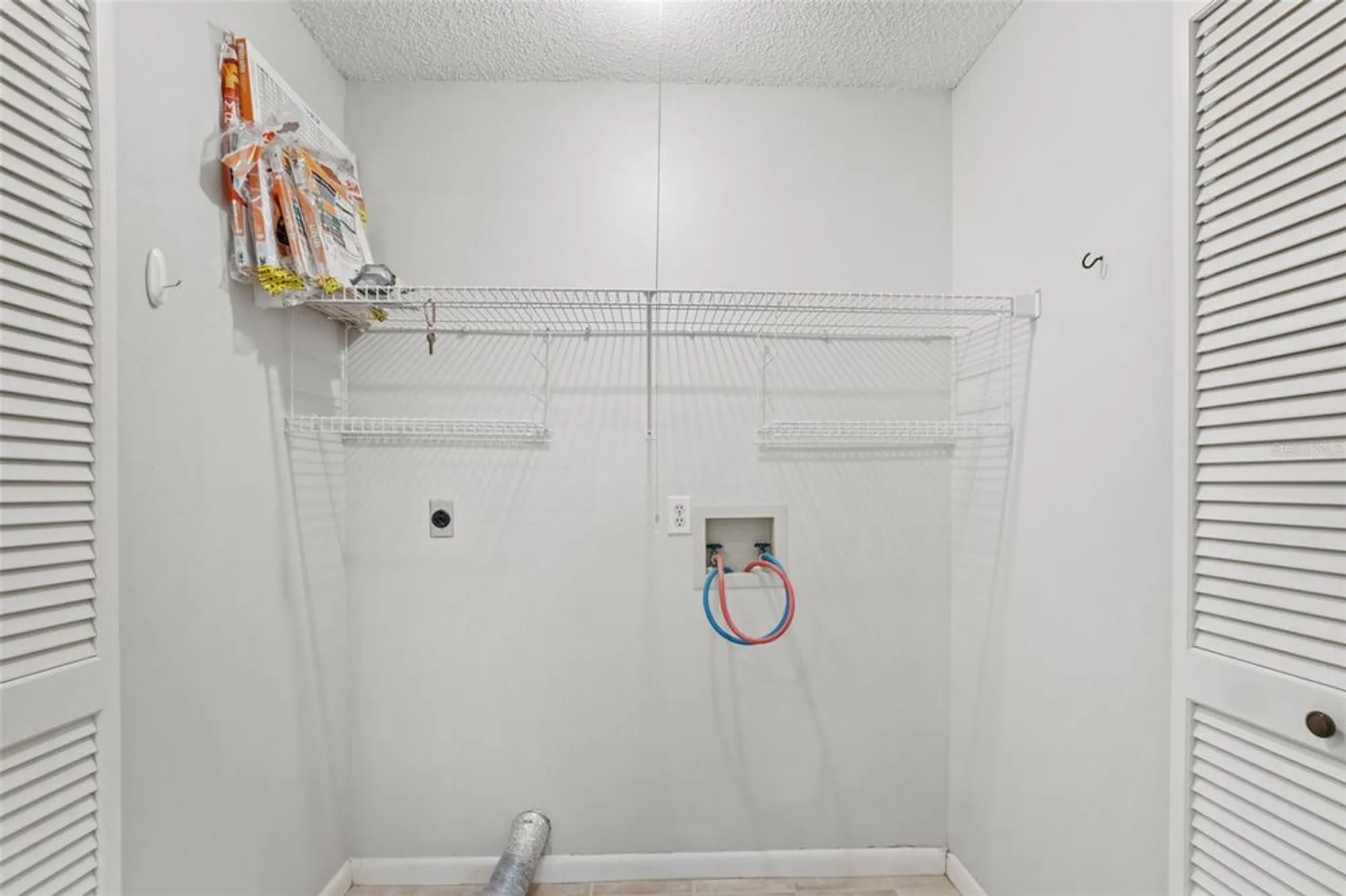 Property Slideshow image 12 of 27 | 4904 goldenview ln, Lakeland, FL, 33811