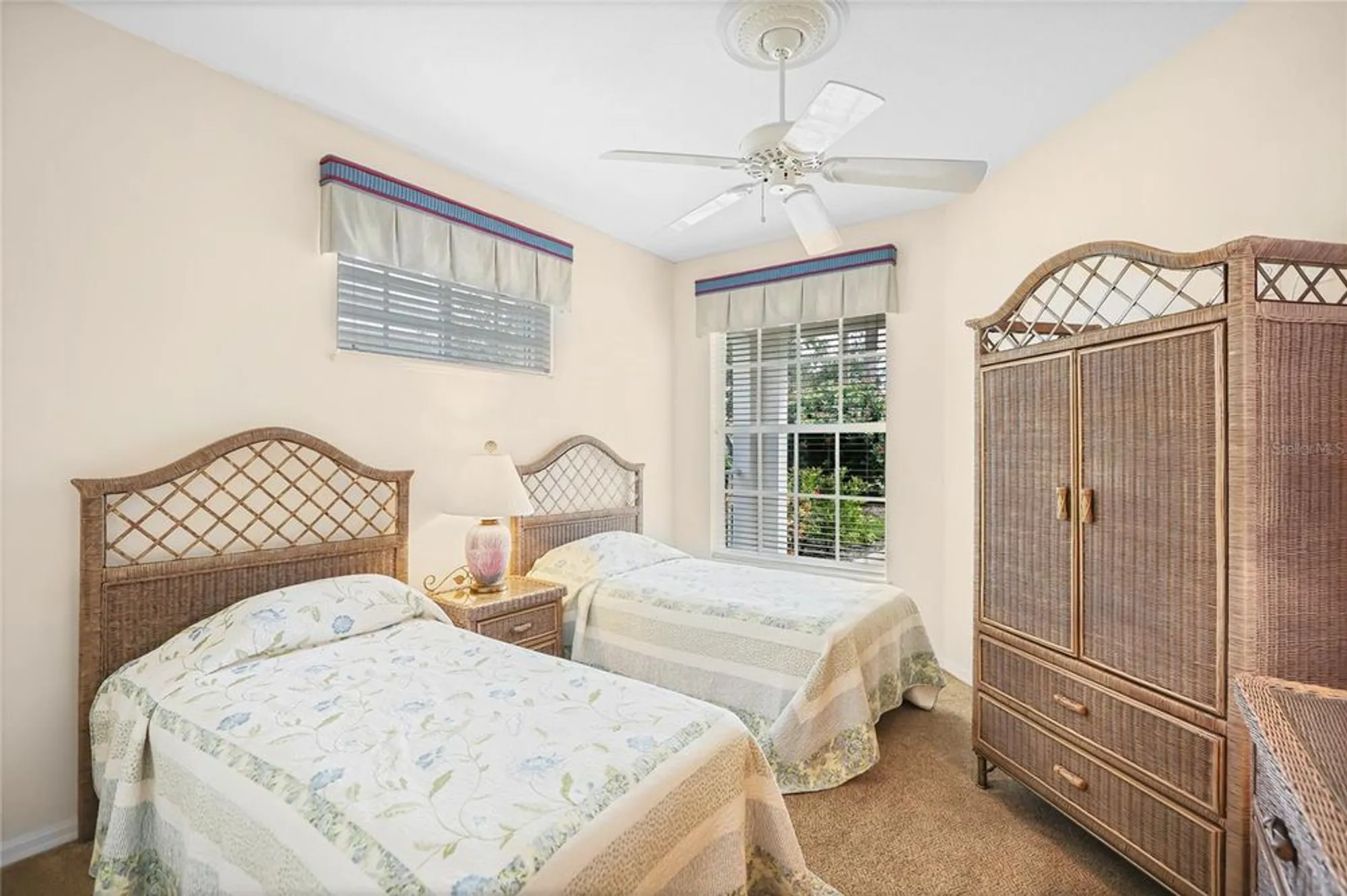 Property Slideshow image 20 of 51 | 875 chalmers dr 11, Venice, FL, 34293