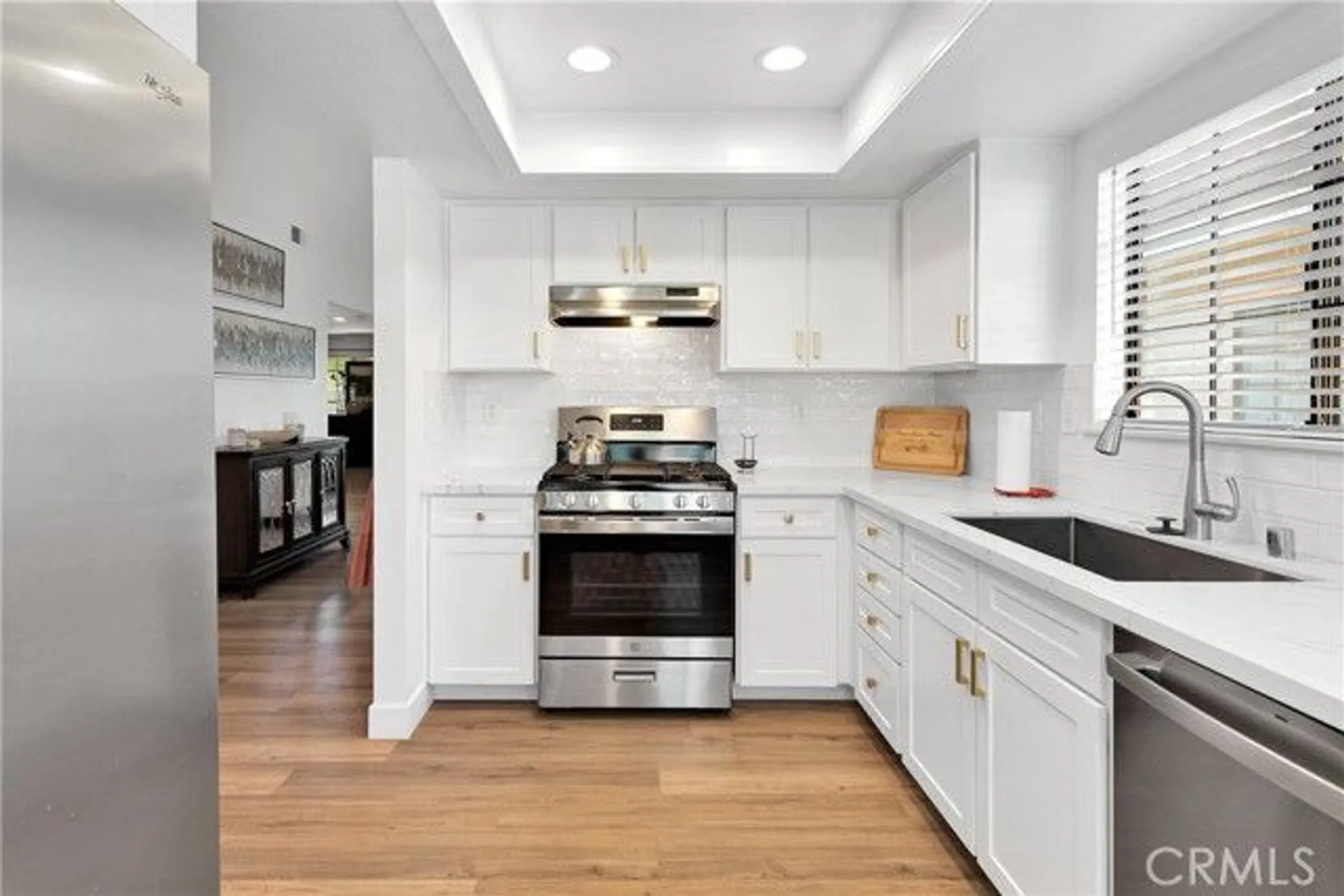 Property Slideshow image 10 of 27 | 11722 oak st, Apple Valley, CA, 92308