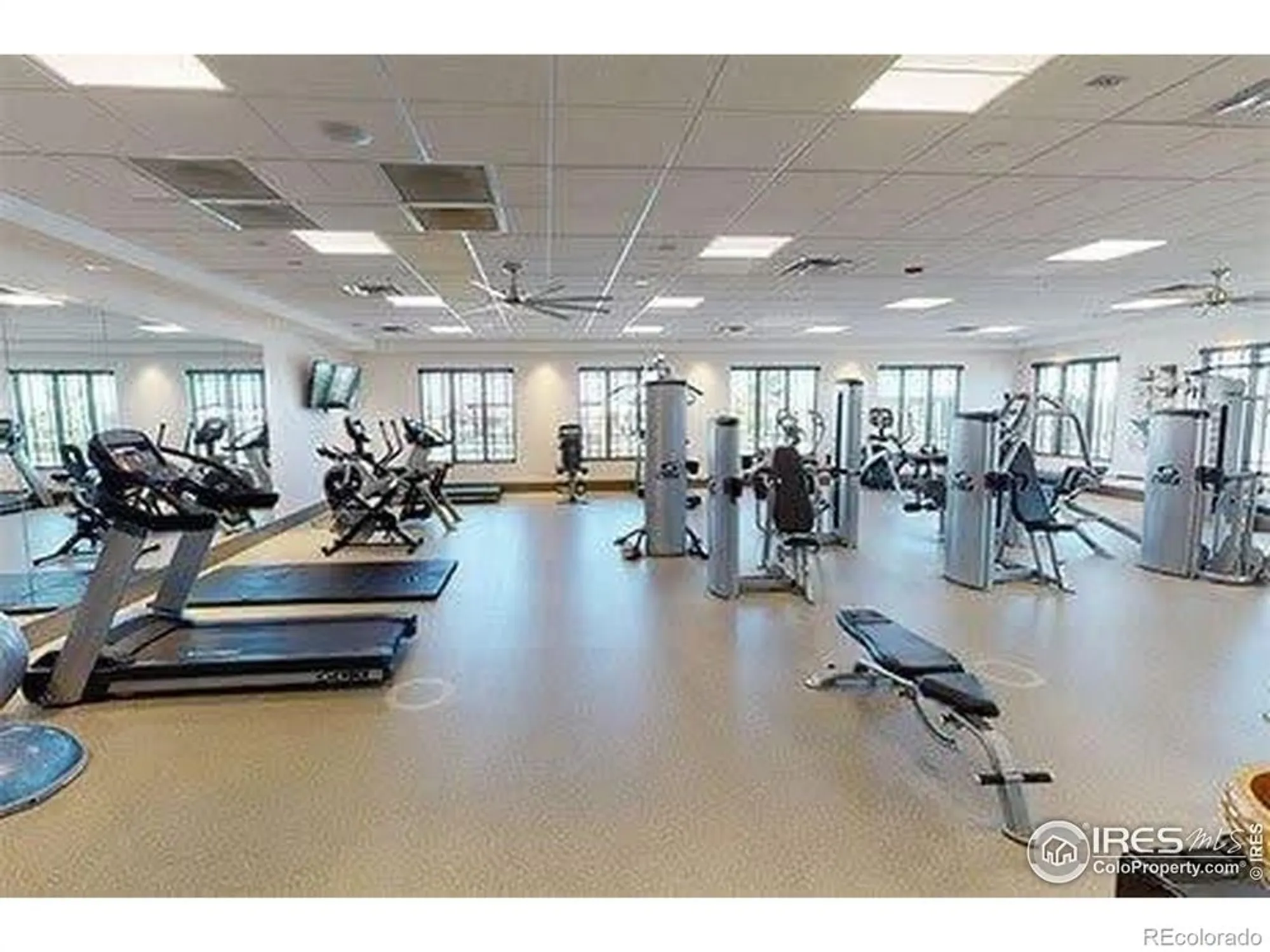 Property Slideshow image 38 of 39 | 9035 s shawnee ct, Aurora, CO, 80016