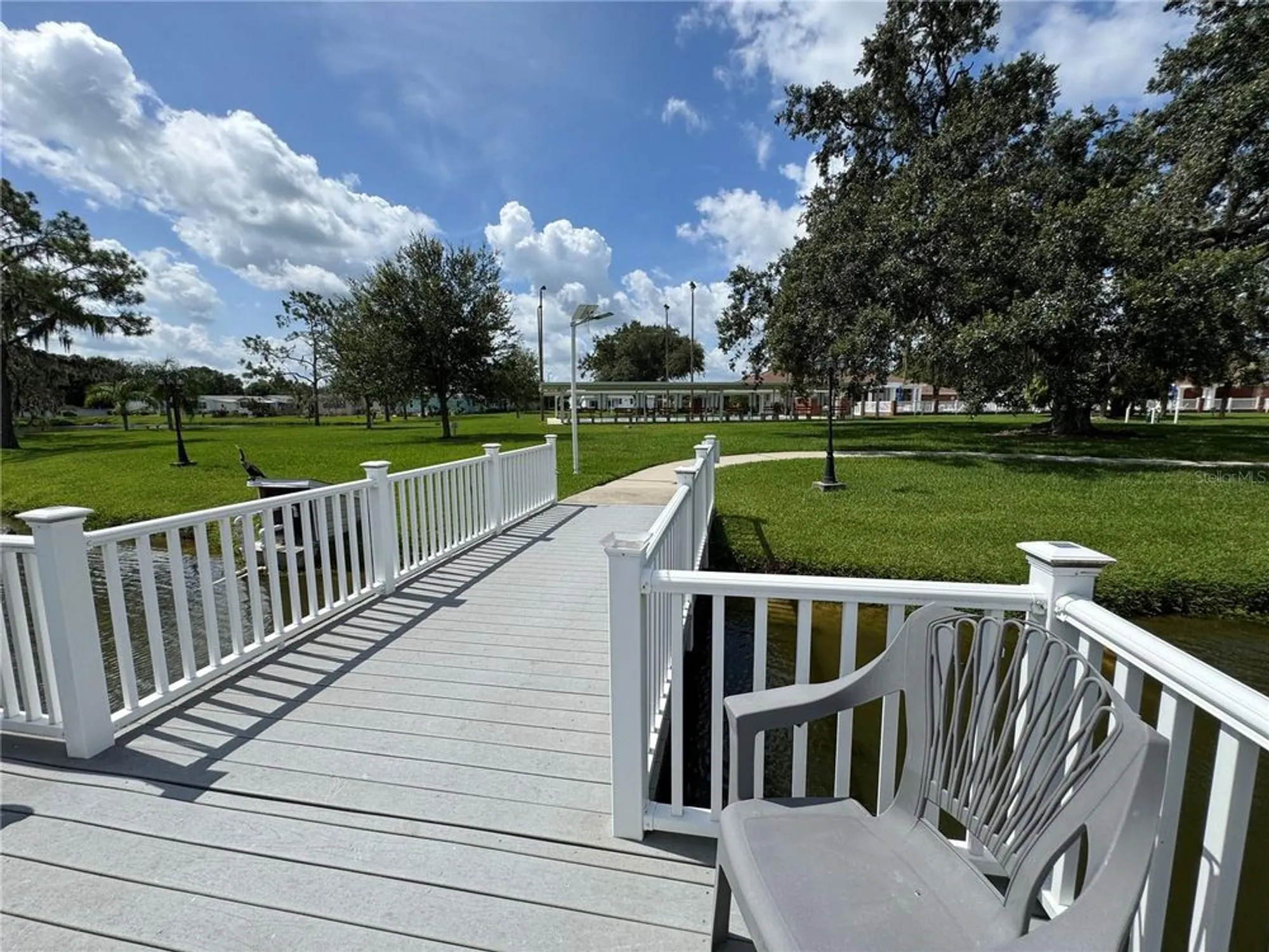 Property Slideshow image 31 of 42 | 4805 colonnades cir, Lakeland, FL, 33811