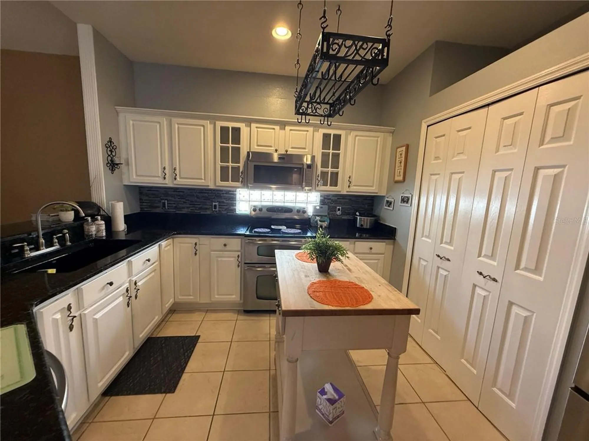 Property Slideshow image 6 of 36 | 9049 saint andrews way, Mount Dora, FL, 32757