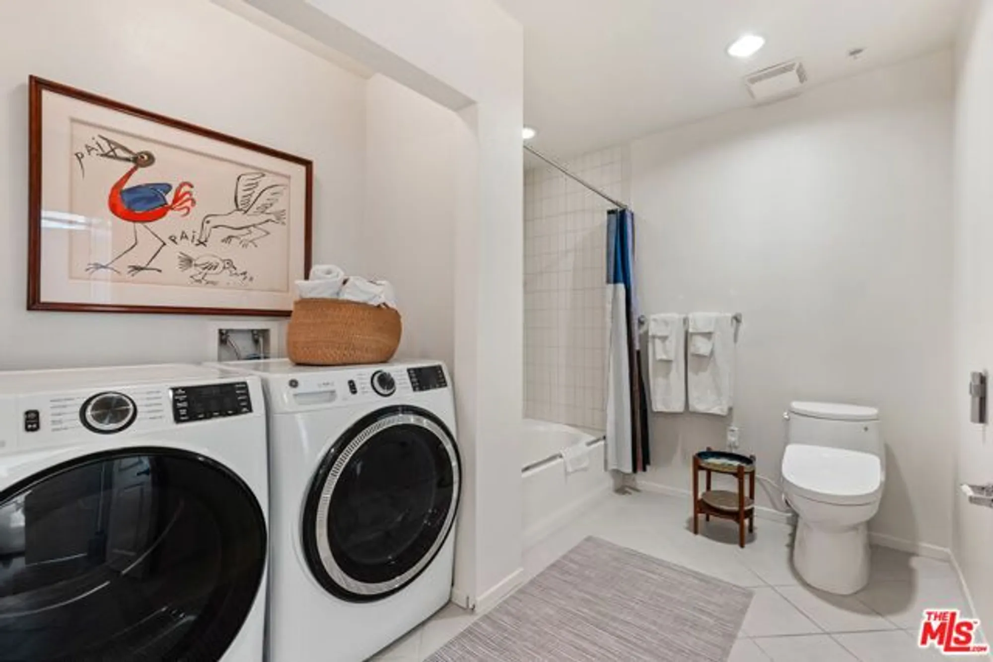 Property Slideshow image 21 of 35 | 267 s san pedro st 621, Los Angeles, CA, 90012